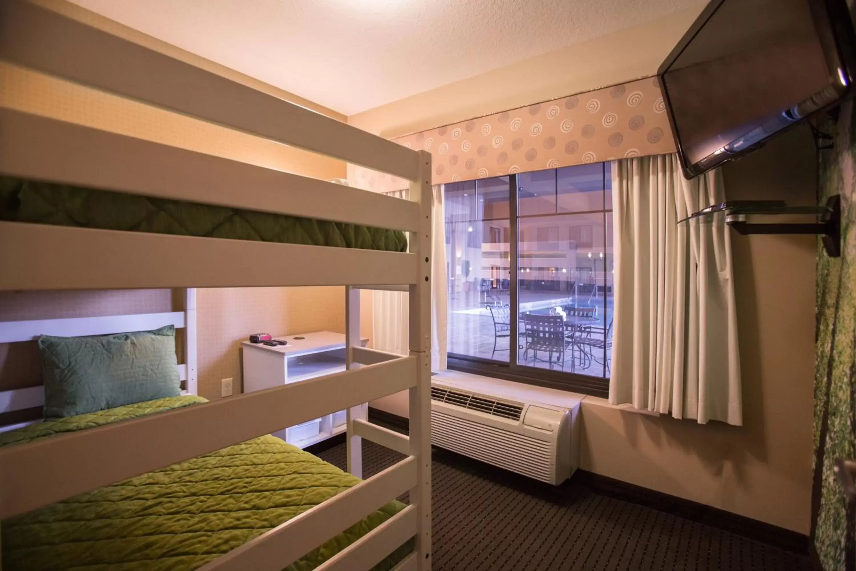 Bedroom, Bunk Bed in Holiday Inn St. Paul Northeast - Lake Elmo, an IHG Hotel