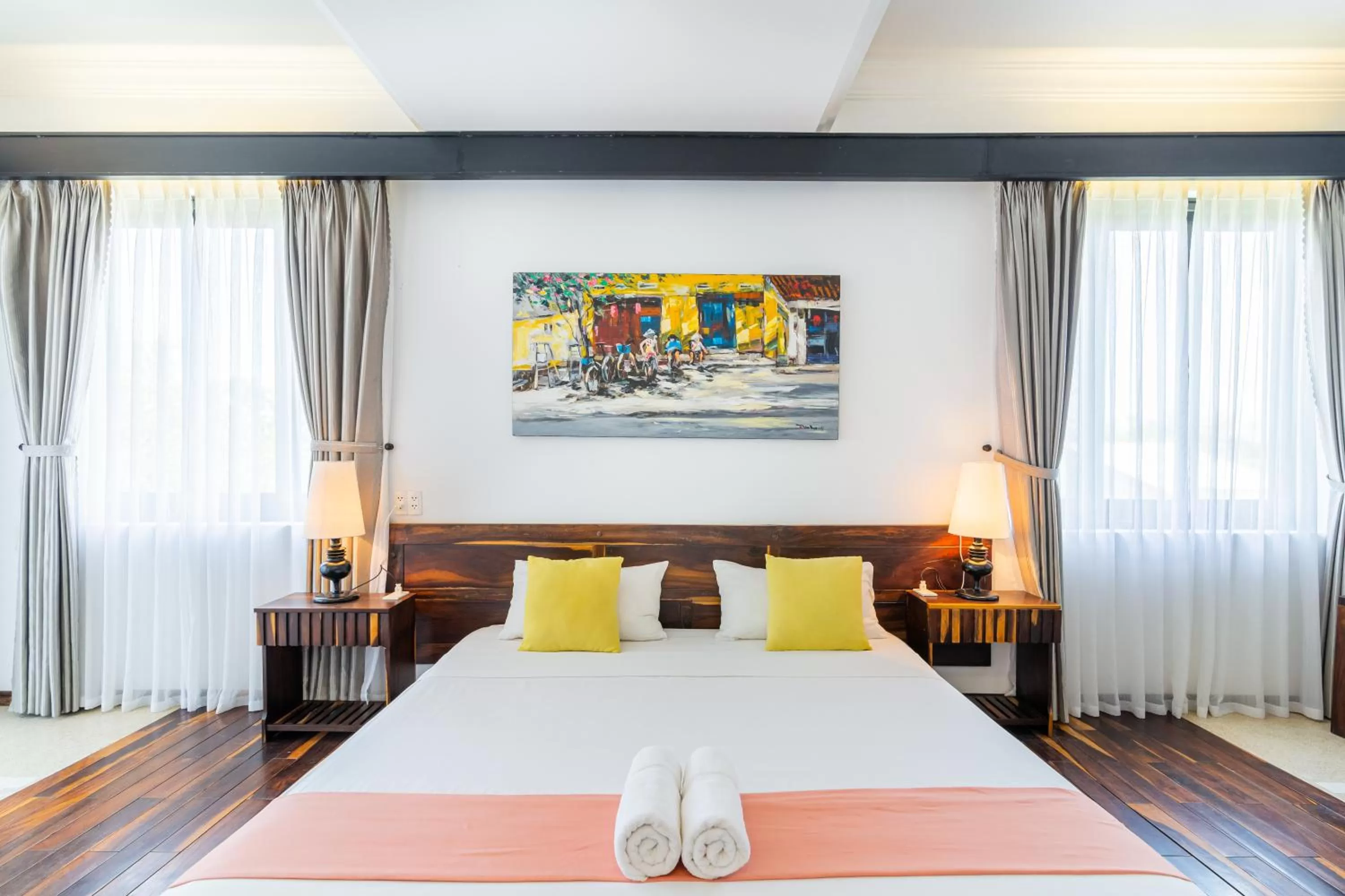 Bed in Tra Que Mansion