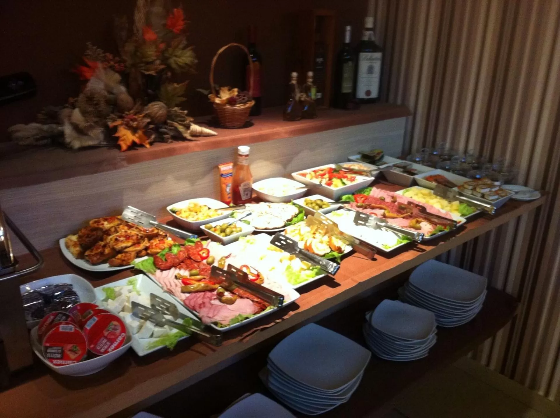 Buffet breakfast in Garni Hotel Vigor - EV station