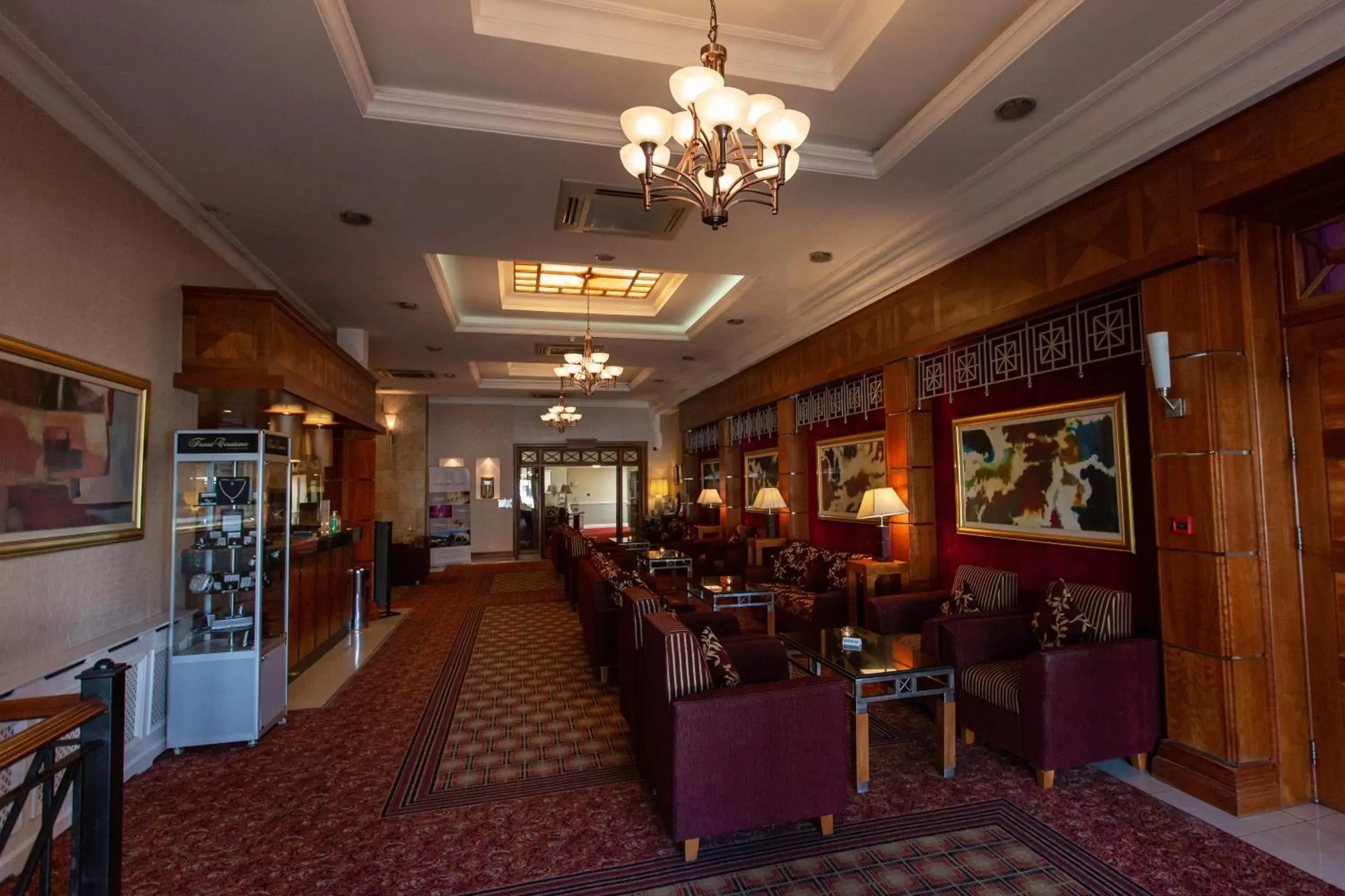Lobby or reception, Restaurant/Places to Eat in Hamlet Court Hotel
