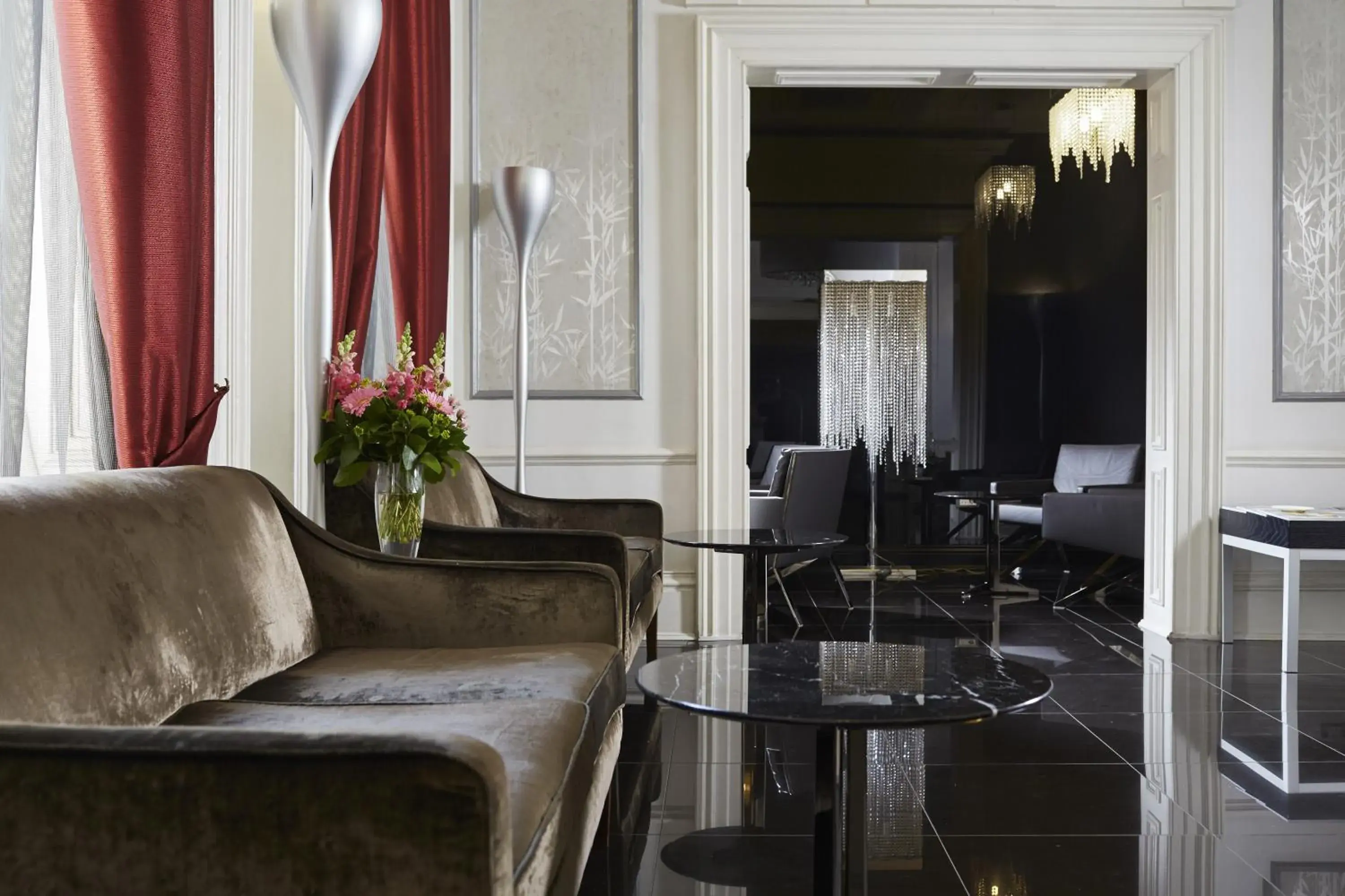 Living room, Seating Area in The Queens Gate Hotel