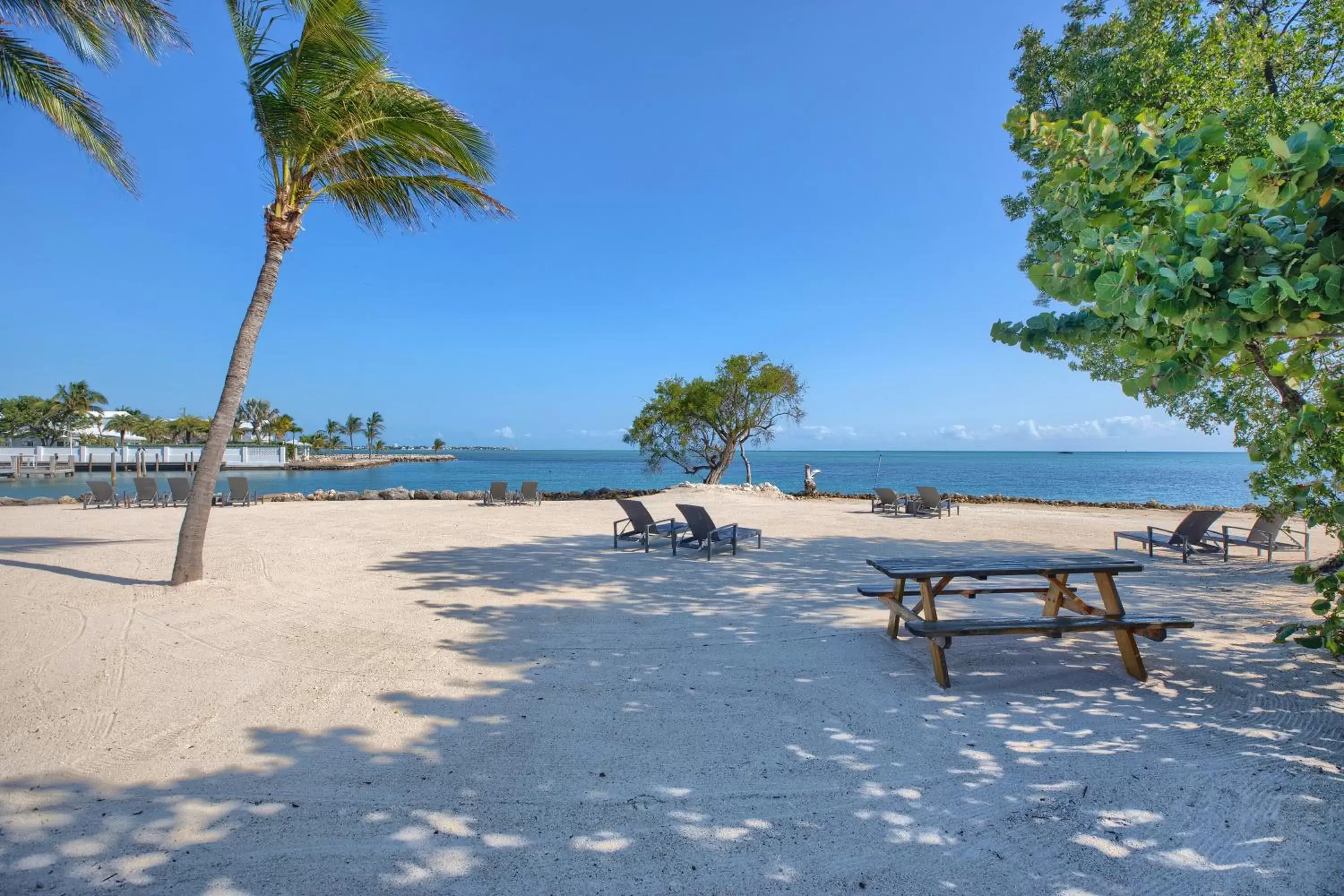 Swimming pool, Beach in Seascape Resort & Marina