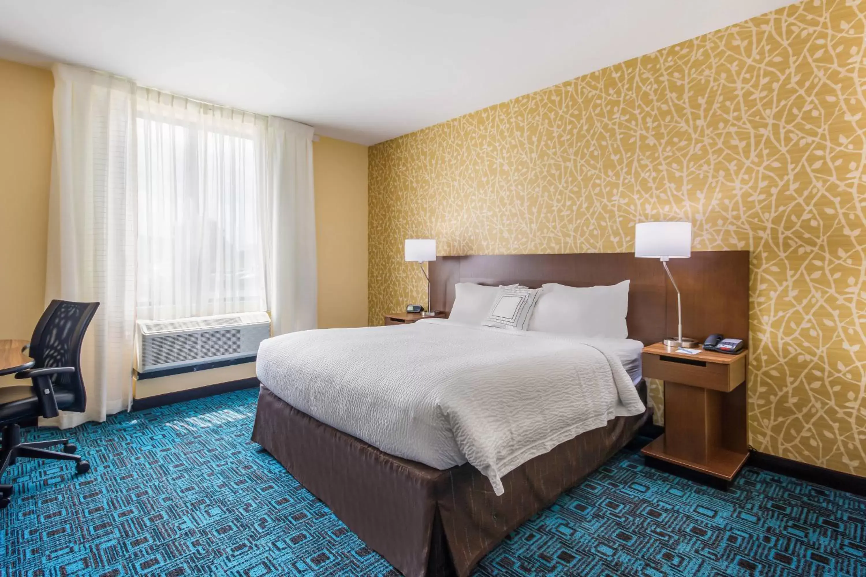 Photo of the whole room, Bed in Fairfield Inn & Suites by Marriott Chickasha