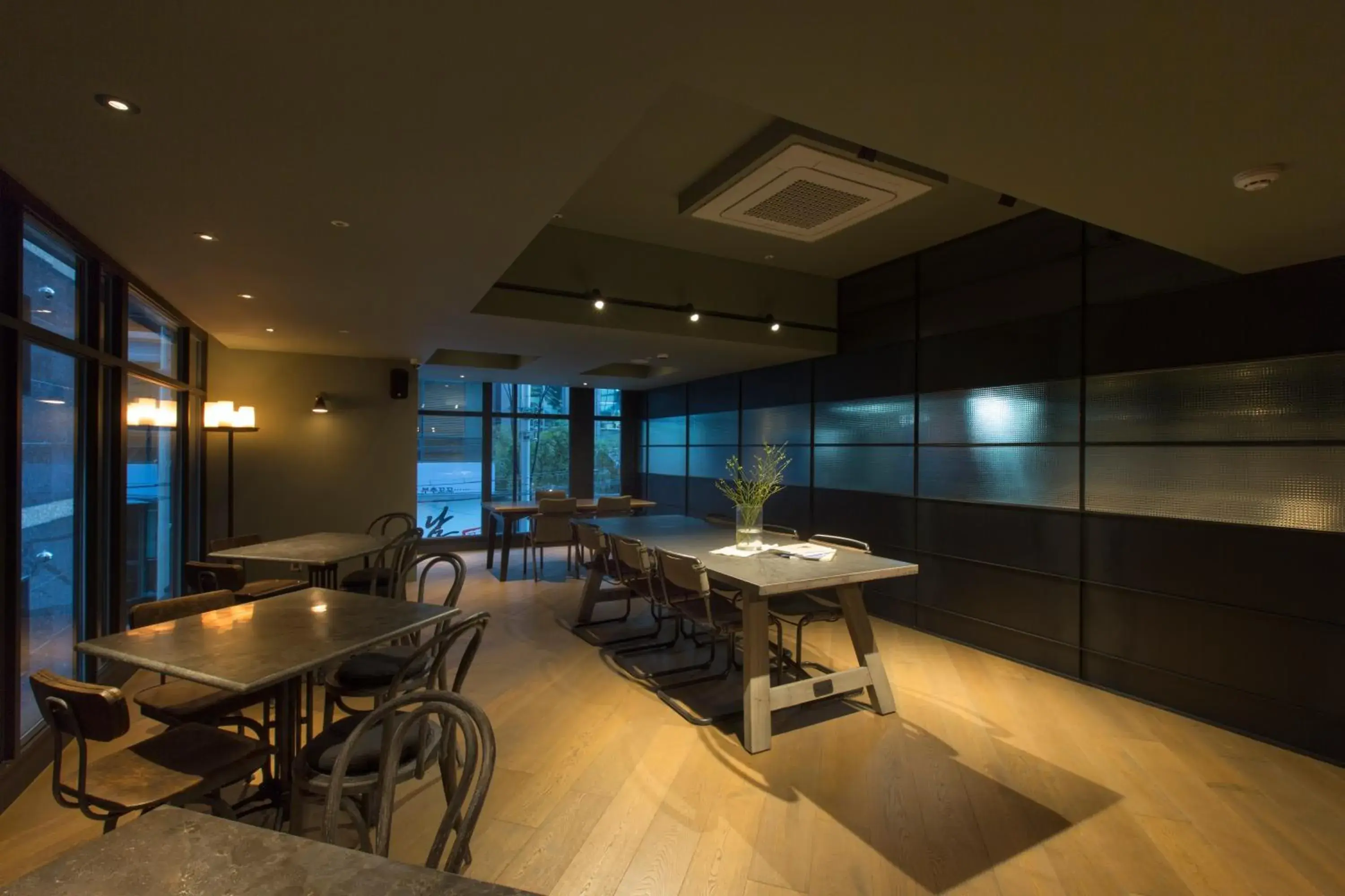 Restaurant/places to eat in Stay Hotel Gangnam