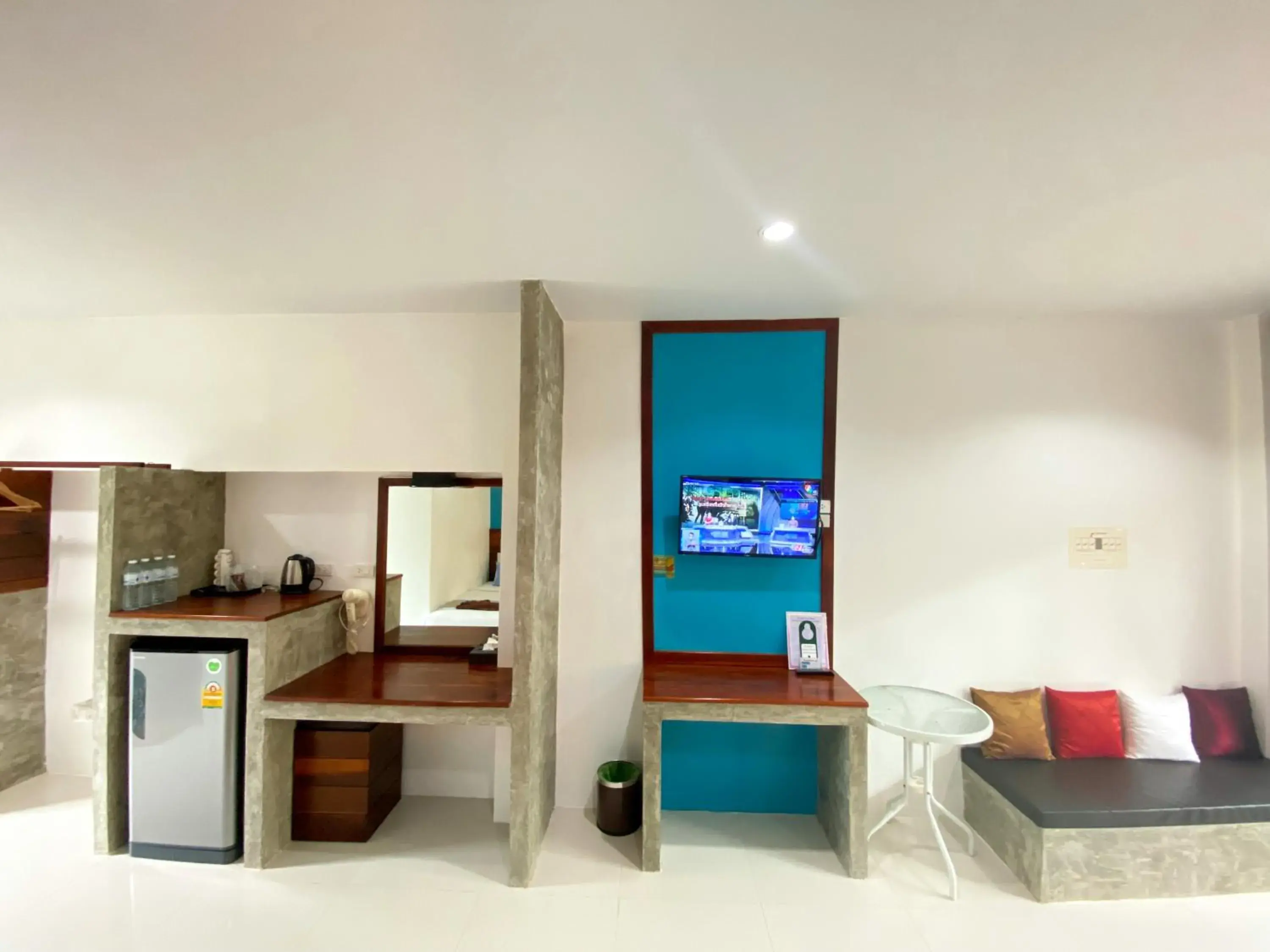 TV and multimedia in Hatzanda Lanta Resort - SHA Extra Plus