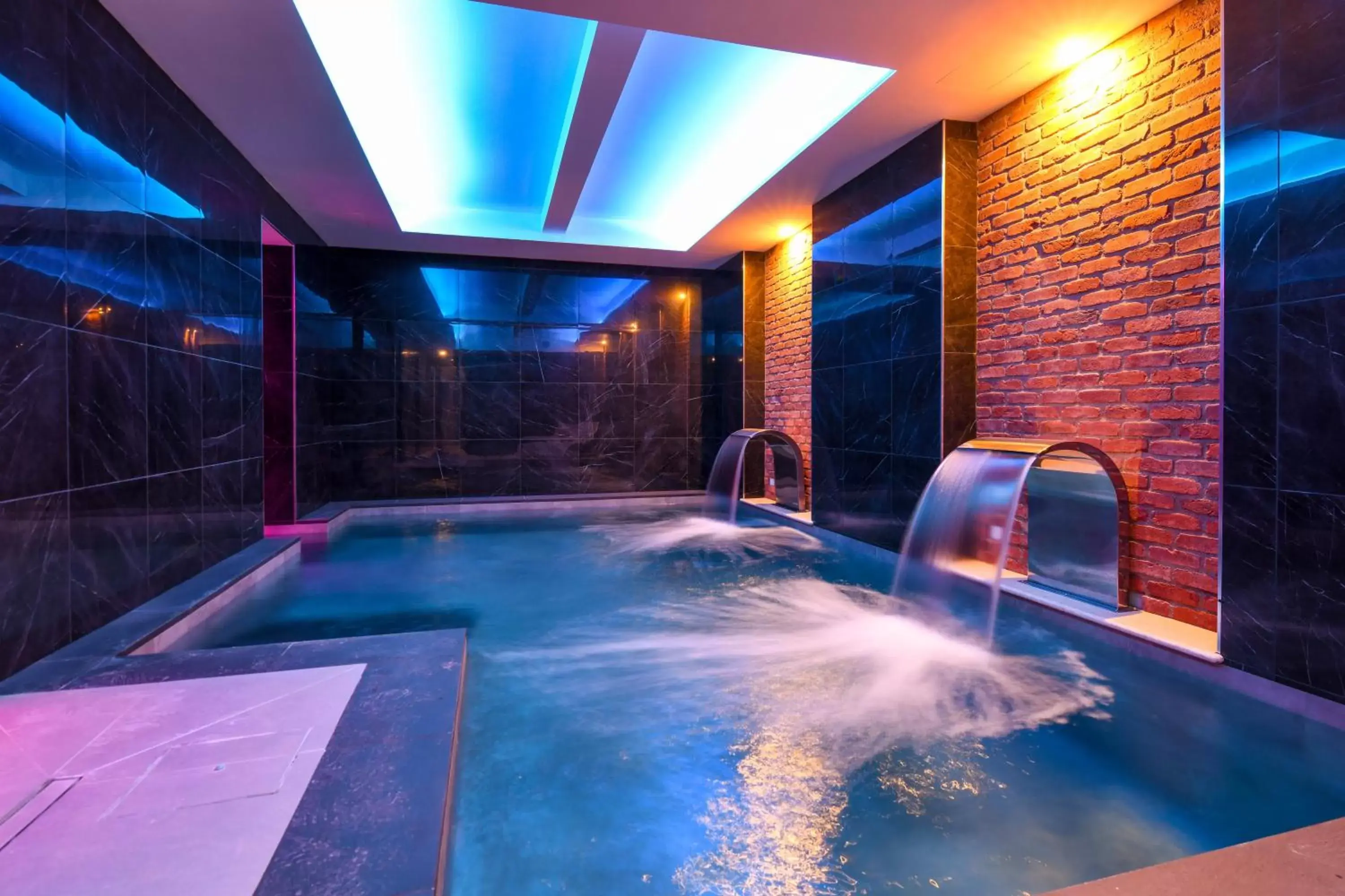 Spa and wellness centre/facilities, Swimming Pool in Hotel Master