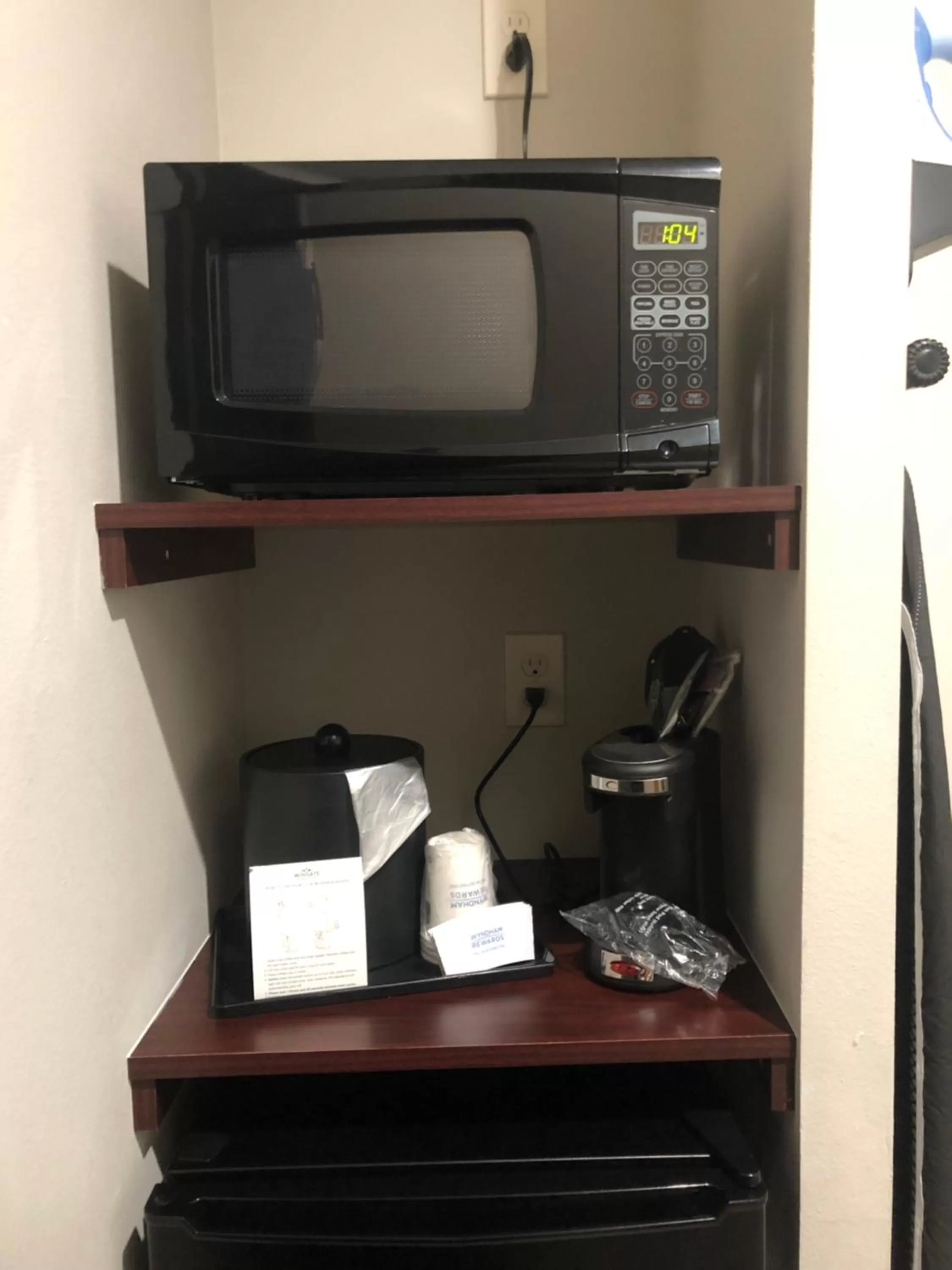 Coffee/tea facilities in Wingate by Wyndham Corpus Christi