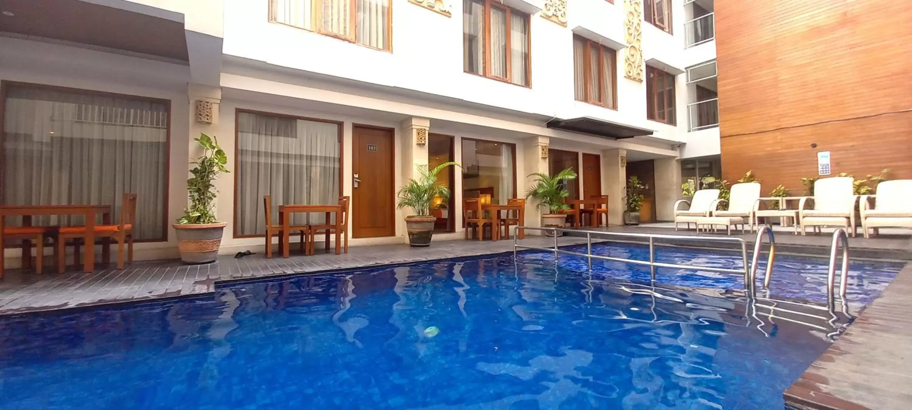 Swimming Pool in The Sun Hotel & Spa Legian - CHSE Certified