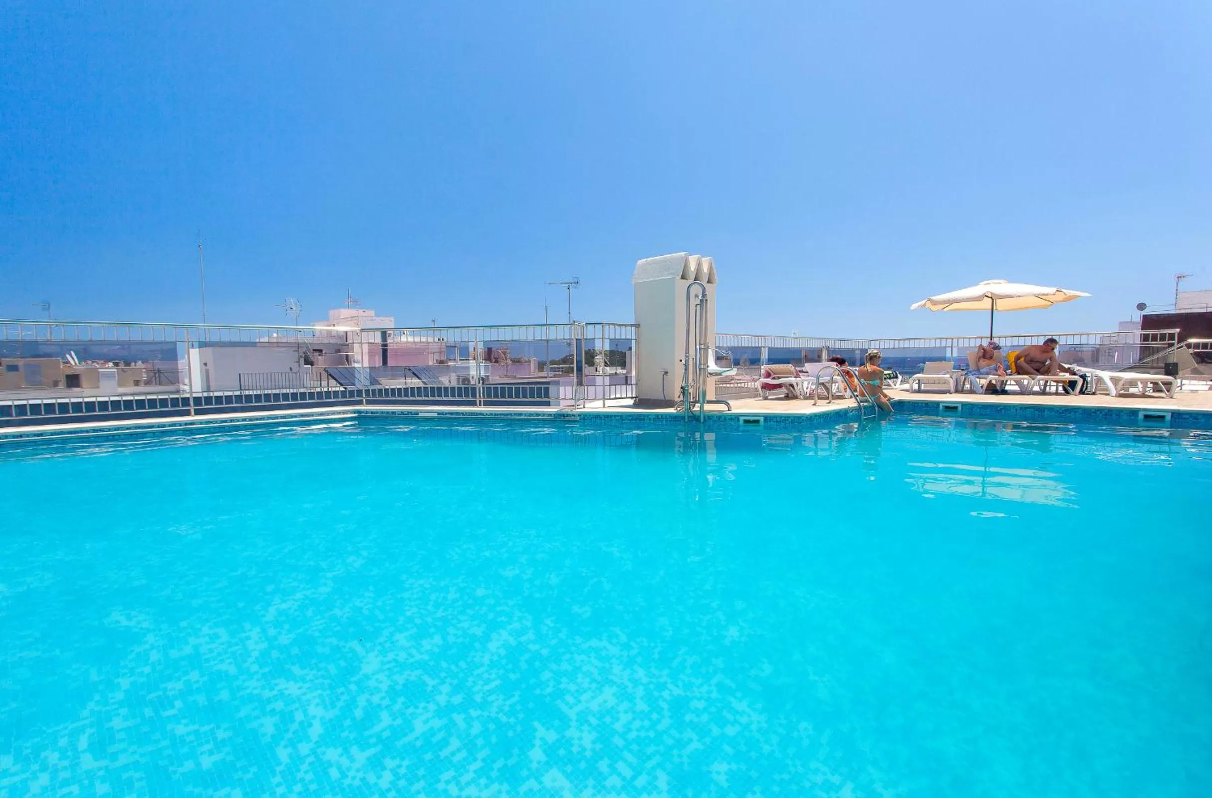 Swimming pool in Aparthotel Duquesa Playa