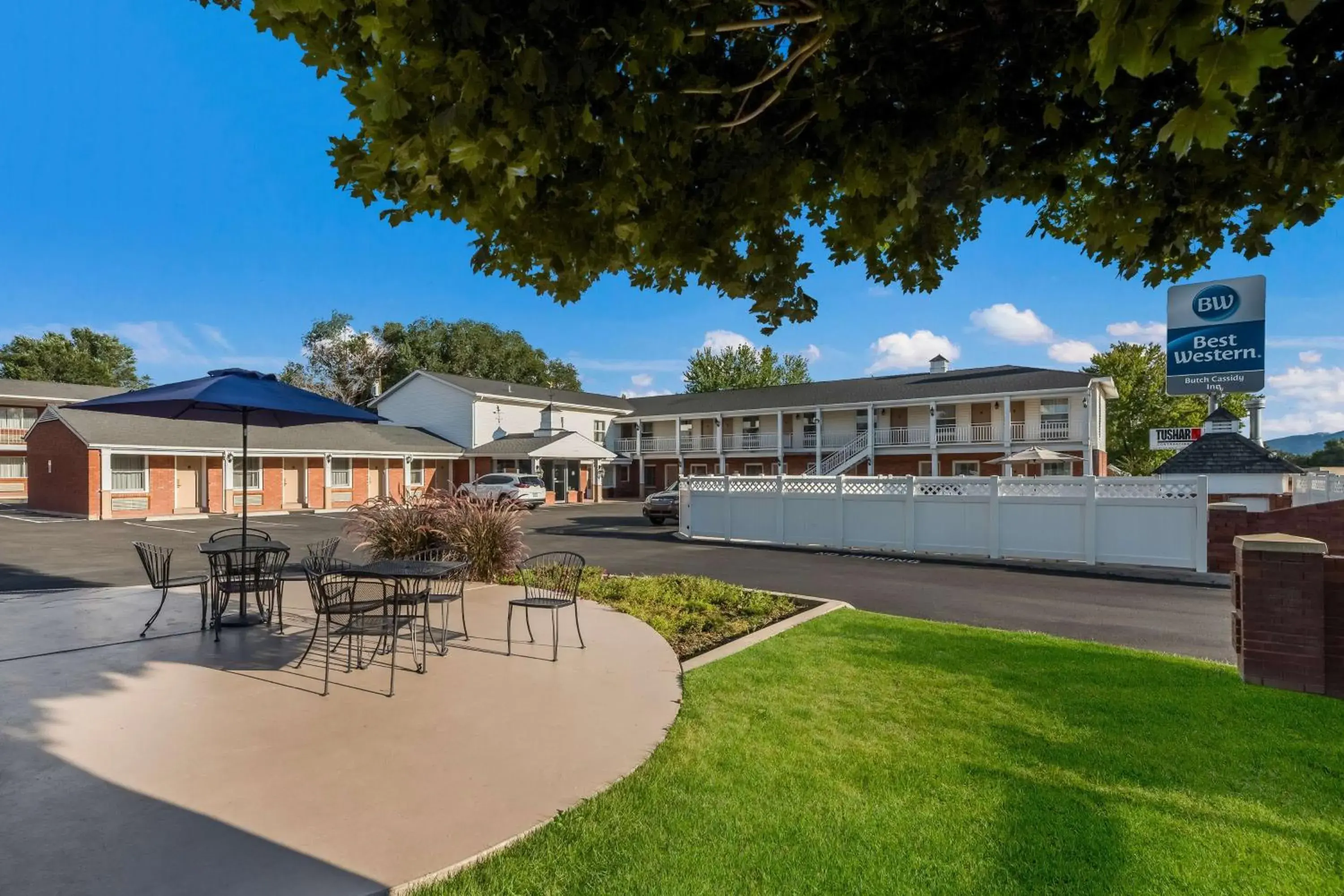 Property Building in Best Western Butch Cassidy Inn