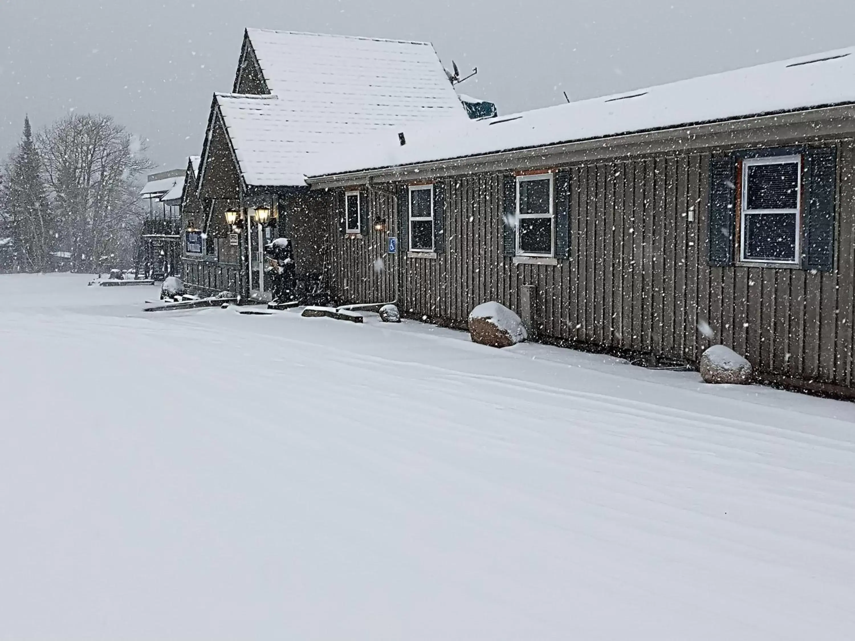 Property building, Winter in Cliff Dweller on Lake Superior