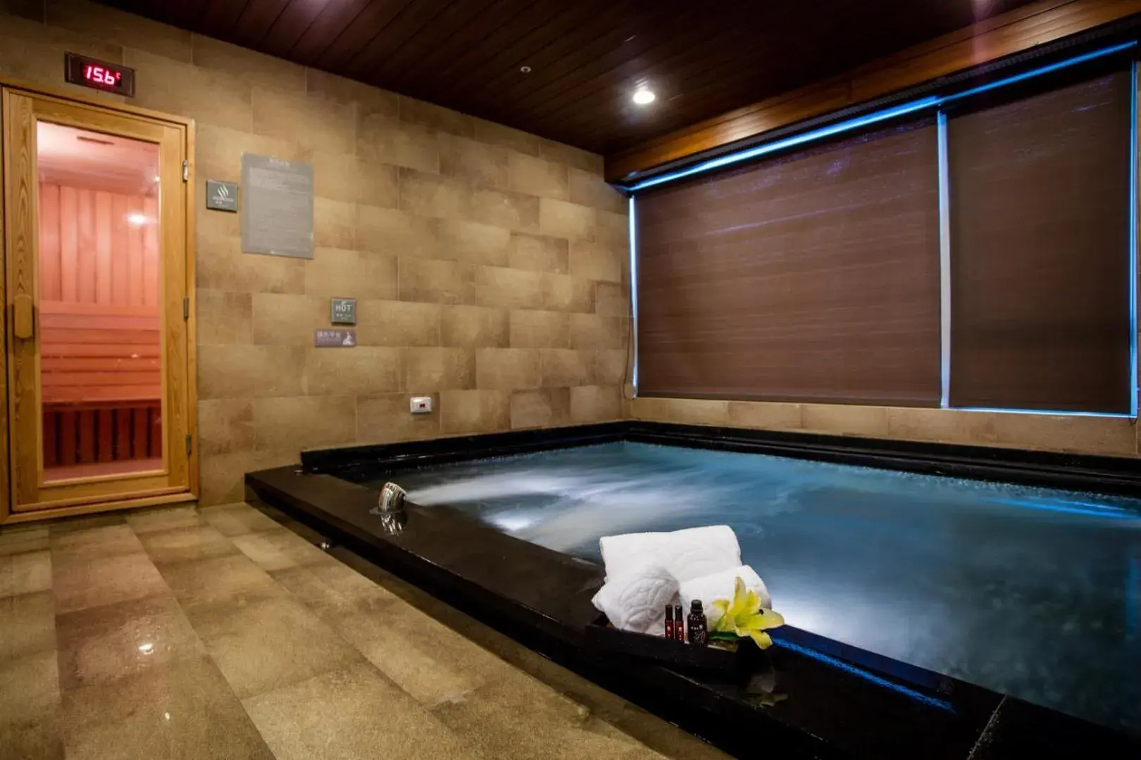 Sauna in Fullon Hotel Taoyuan Airport Access MRT A8