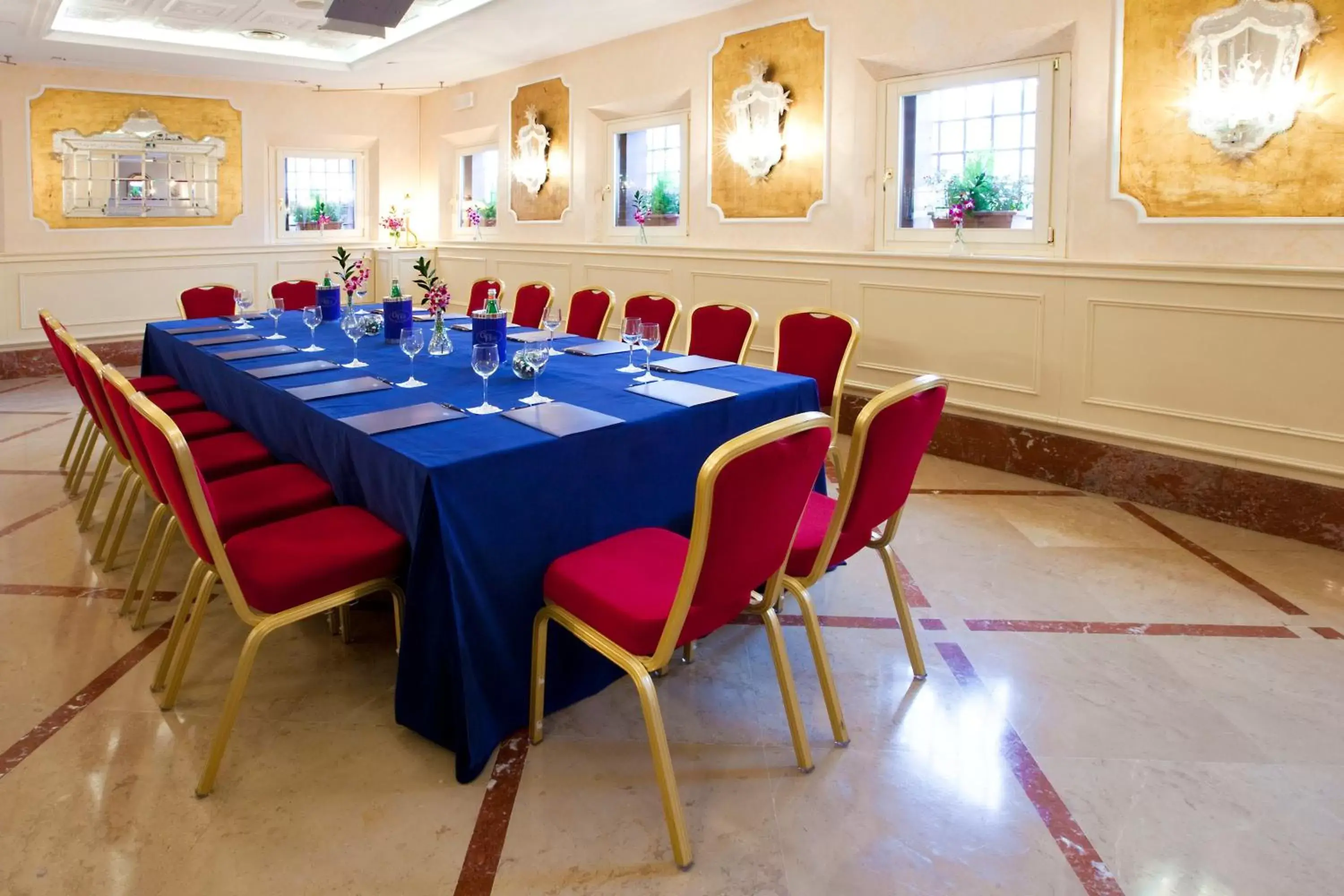 Business facilities in Hotel Principe