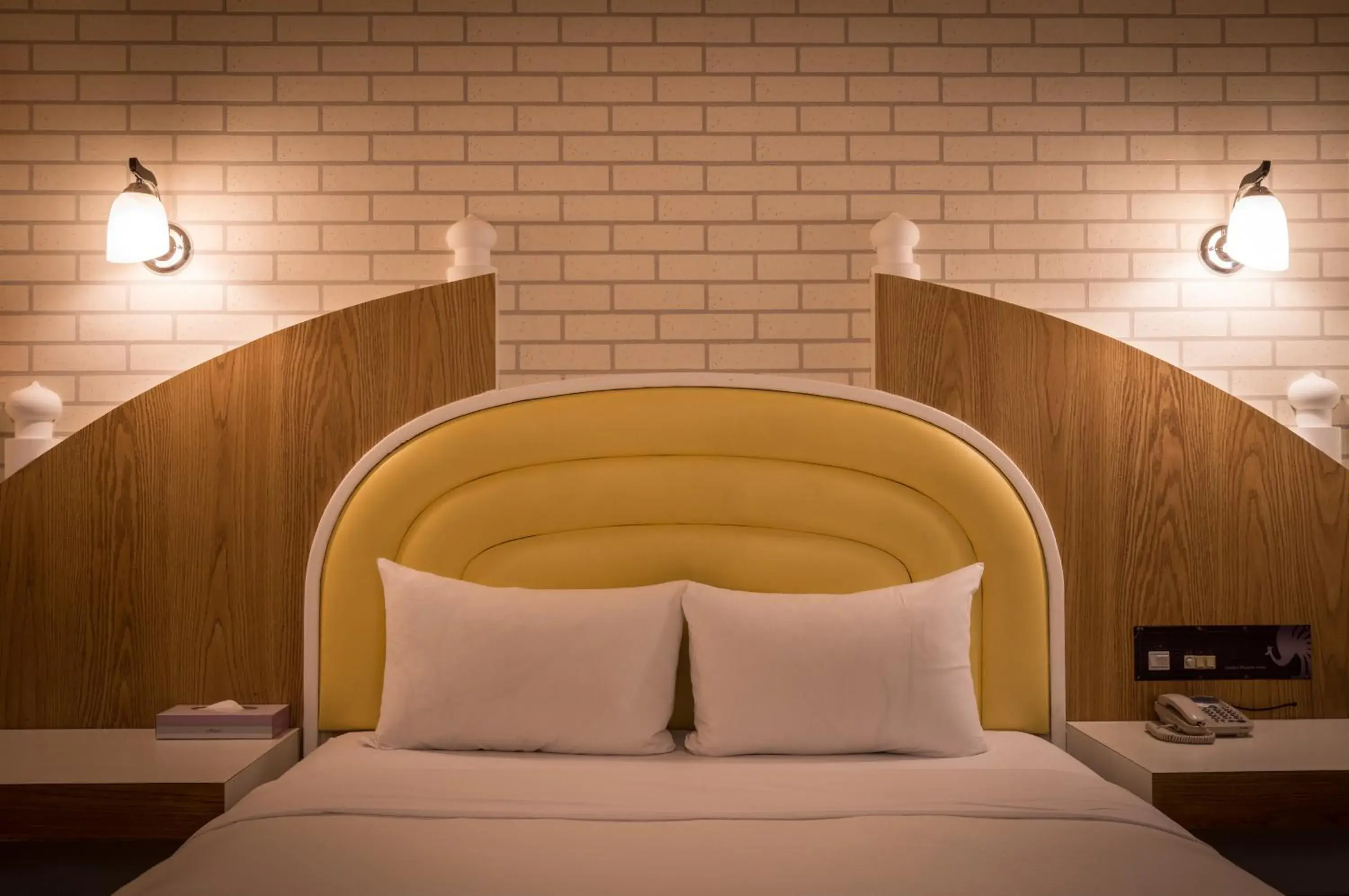 bunk bed, Bed in Golden Phoenix Hotel