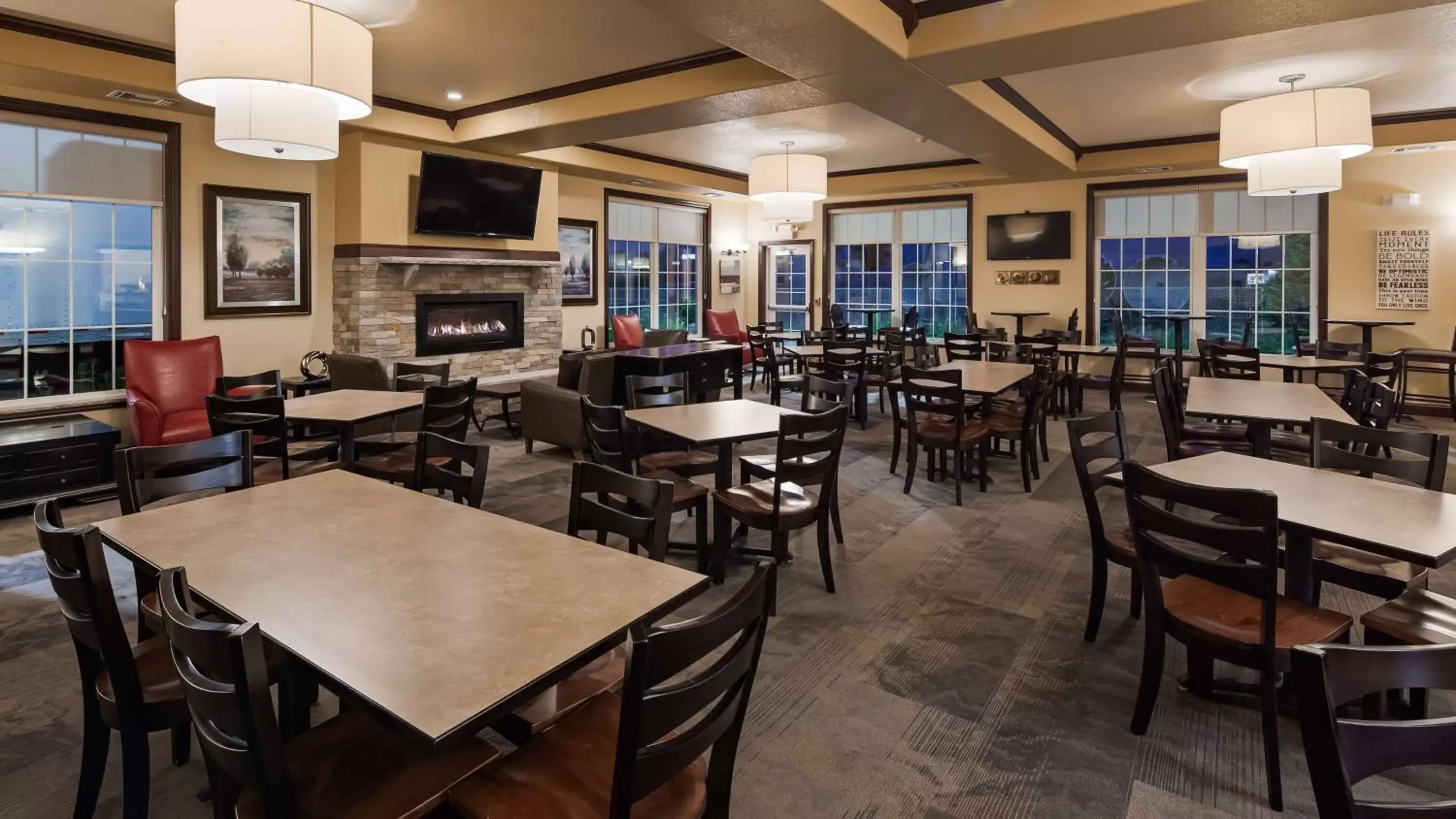 Dining area, Restaurant/Places to Eat in Best Western Plus Wausau-Rothschild Hotel