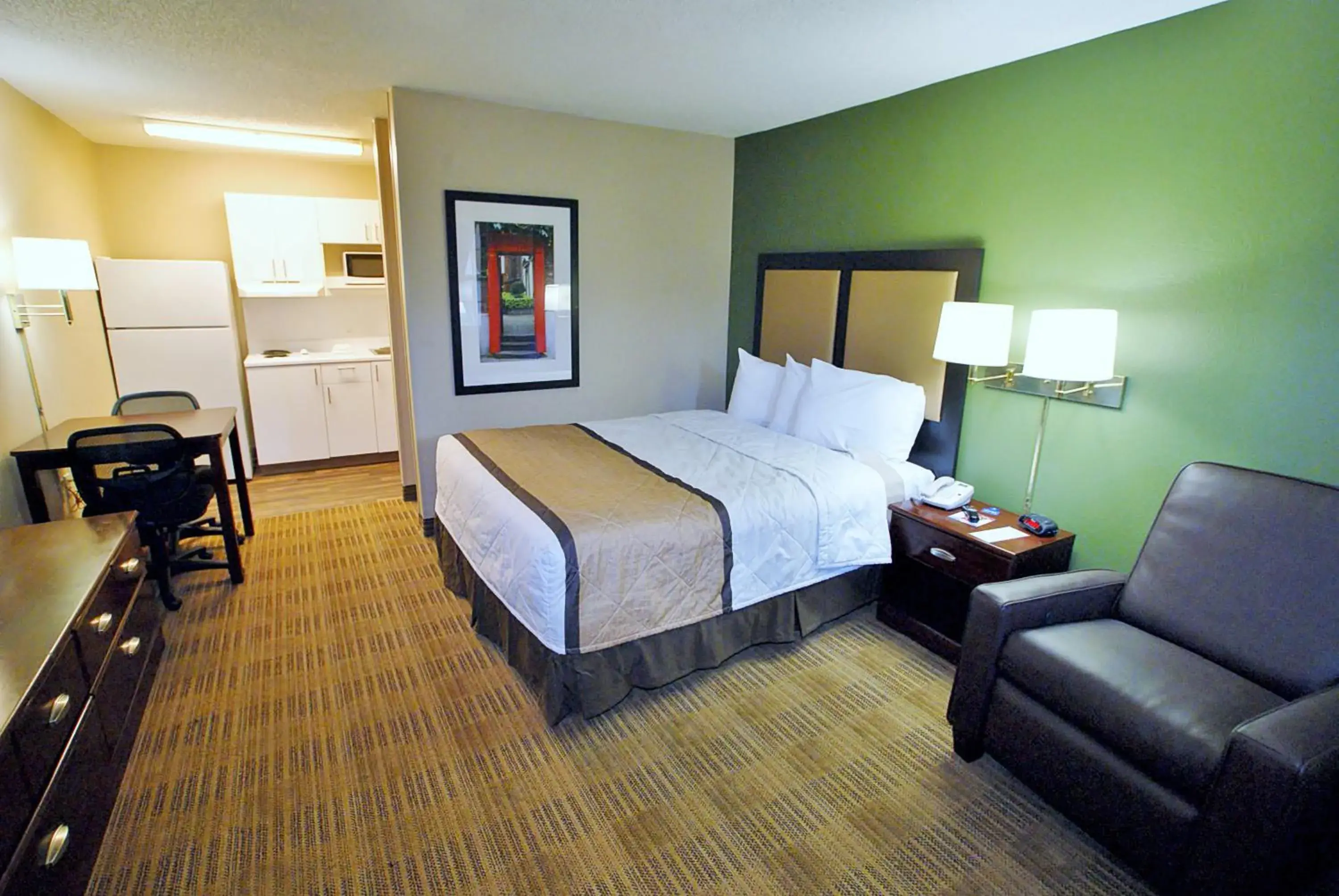Bed in Extended Stay America Select Suites - Nashville - Airport