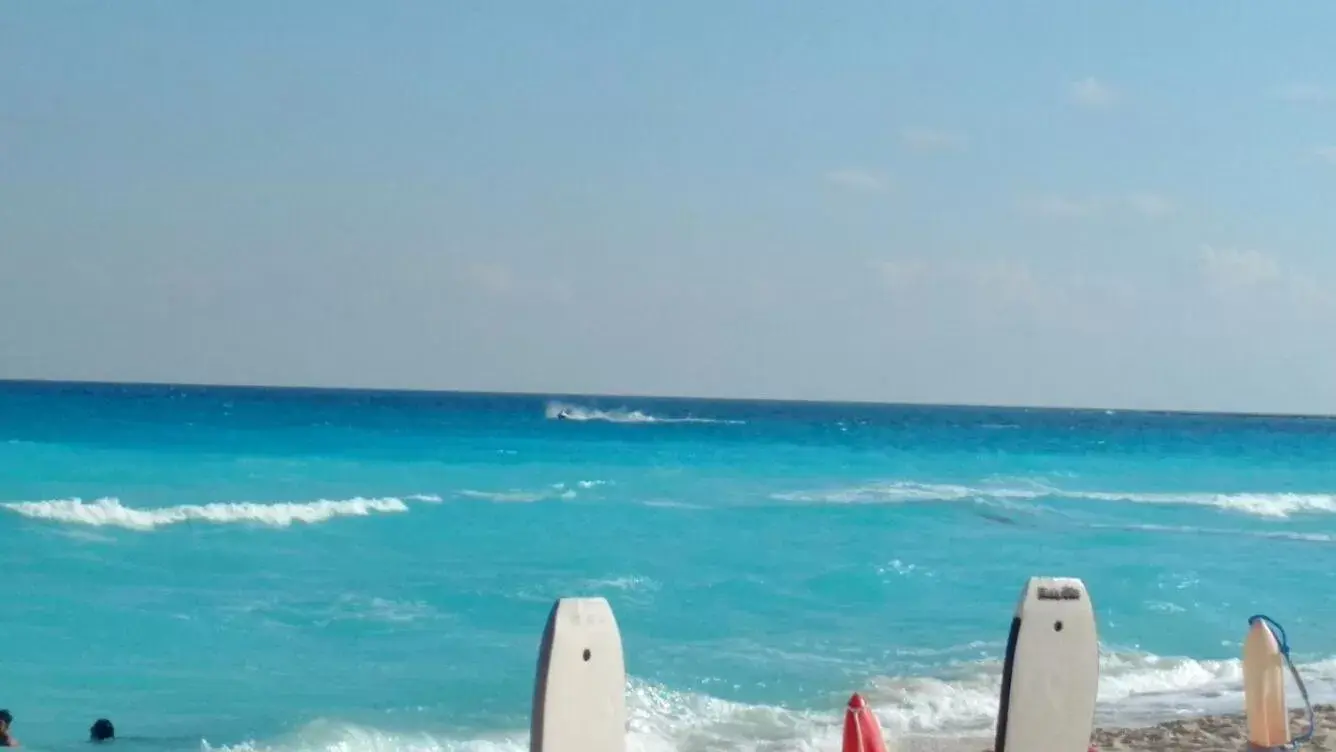 Beach, Sea View in Apartment Ocean Front Cancun