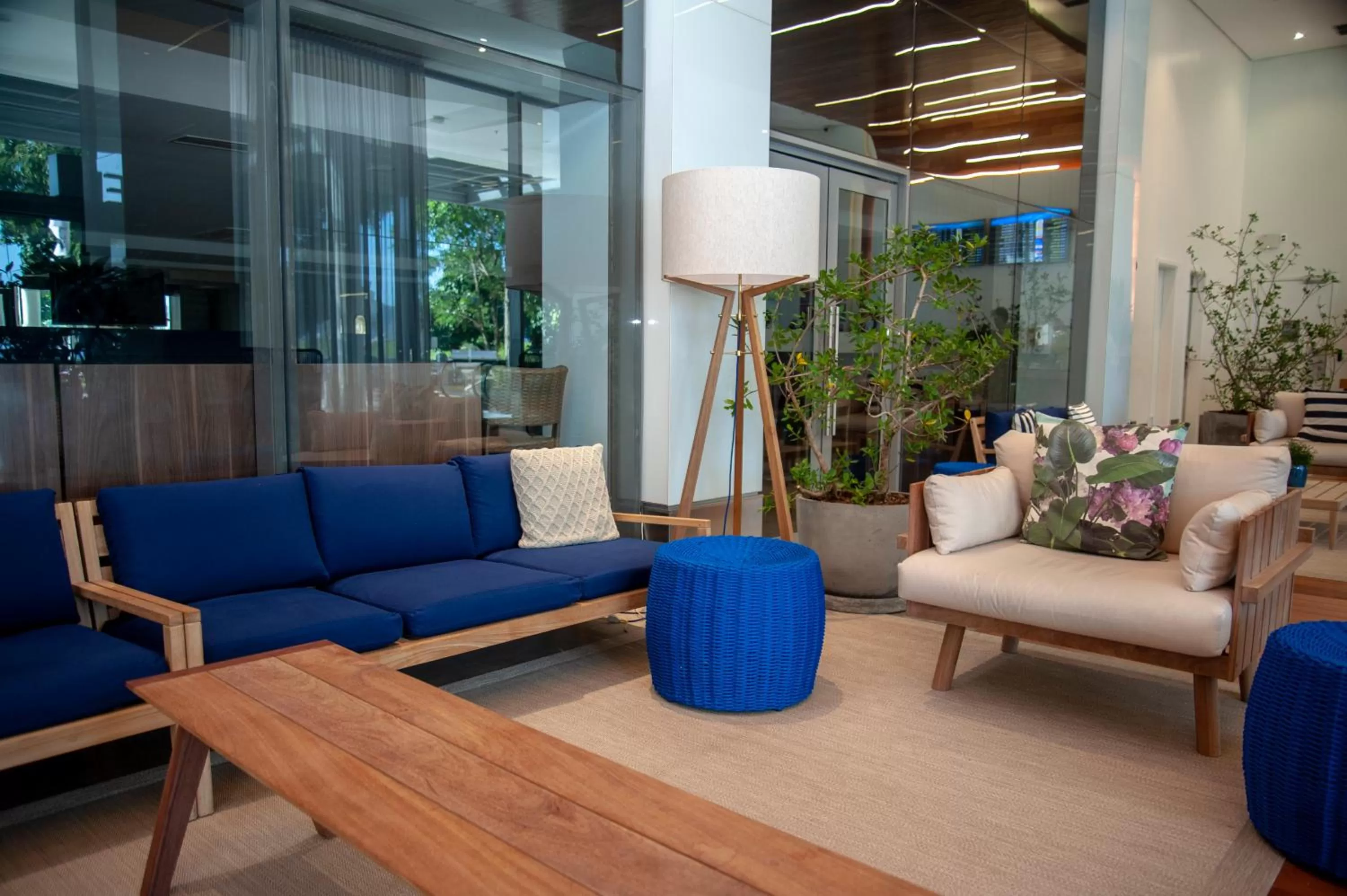 Decorative detail in Prodigy Santos Dumont by Wish