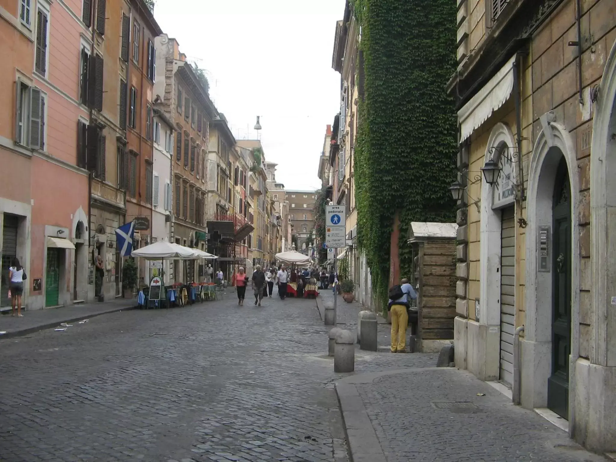 Neighbourhood, Neighborhood in Vatican Relais Rome