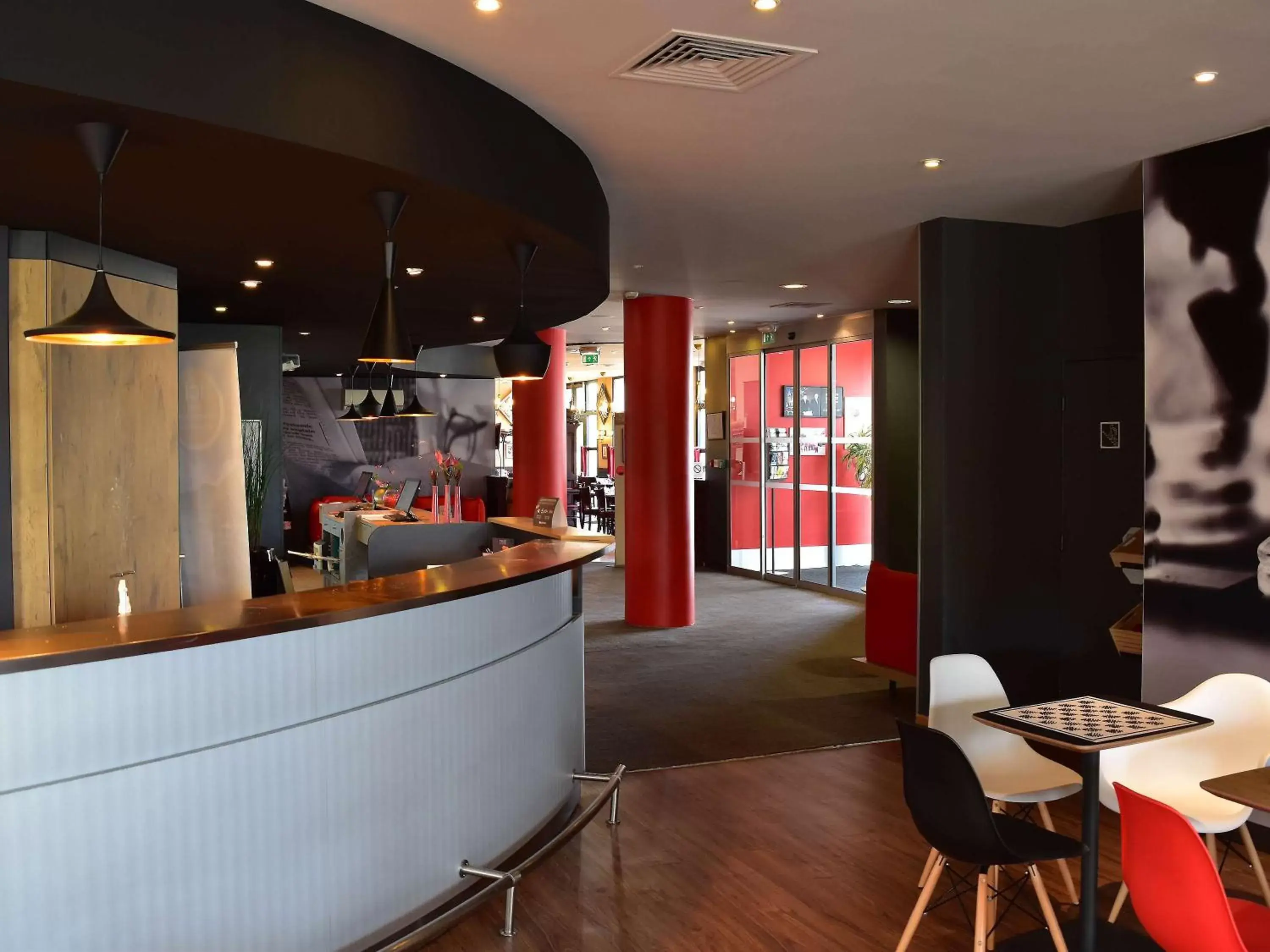 Restaurant/places to eat, Lobby/Reception in ibis Montpellier Centre Polygone
