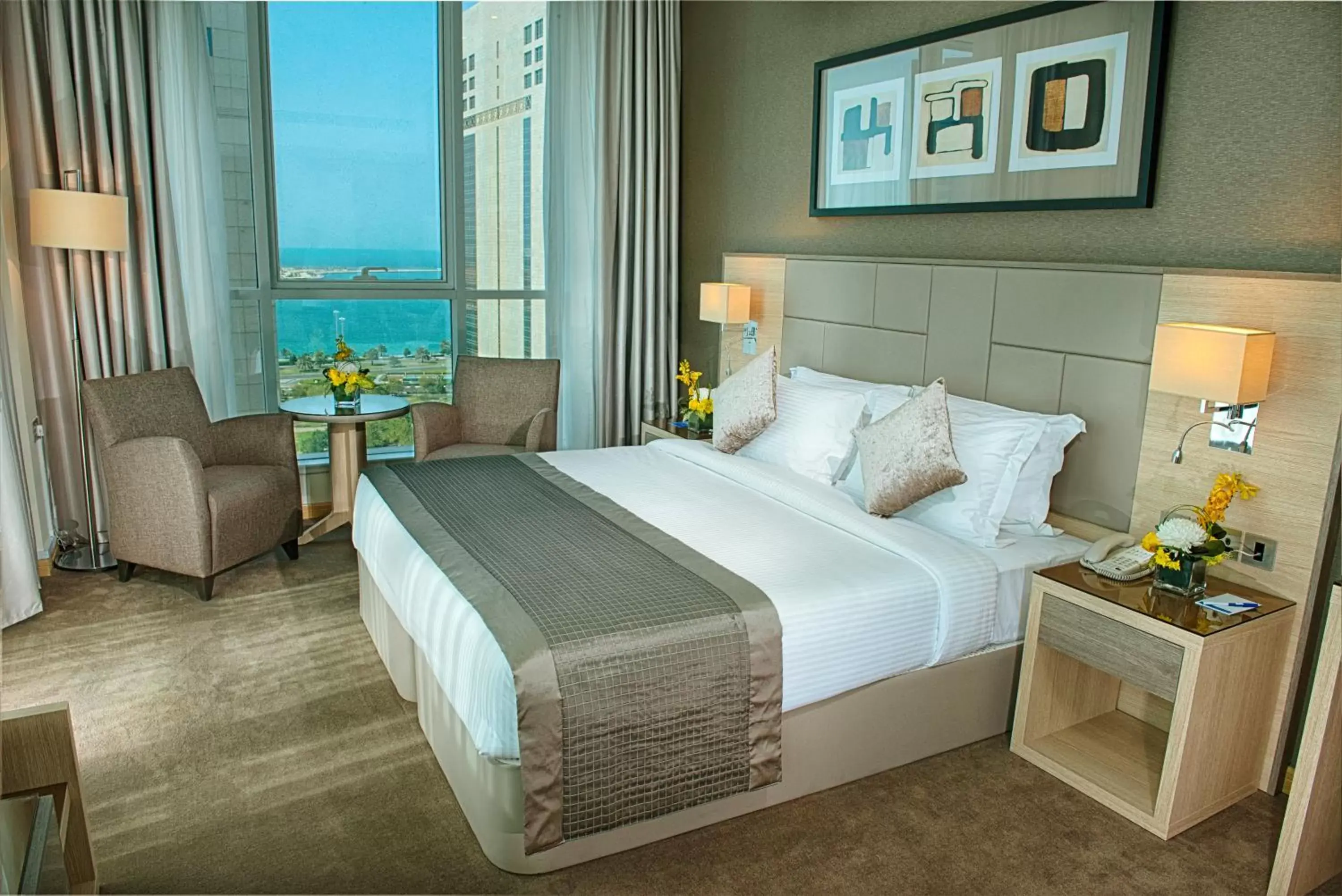 Bedroom, Bed in TRYP by Wyndham Abu Dhabi City Center