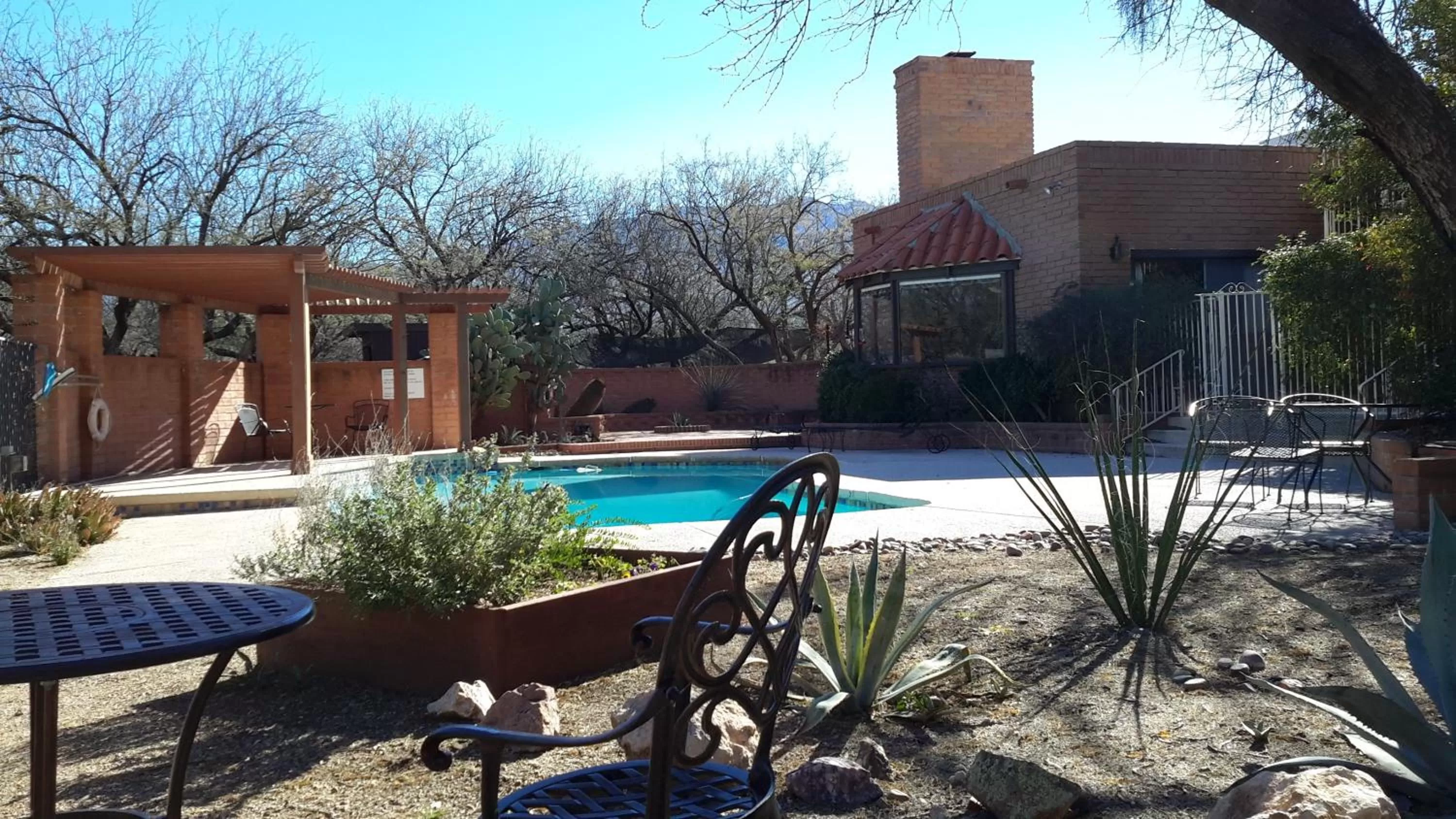 Pool view, Swimming Pool in Desert Trails Bed & Breakfast