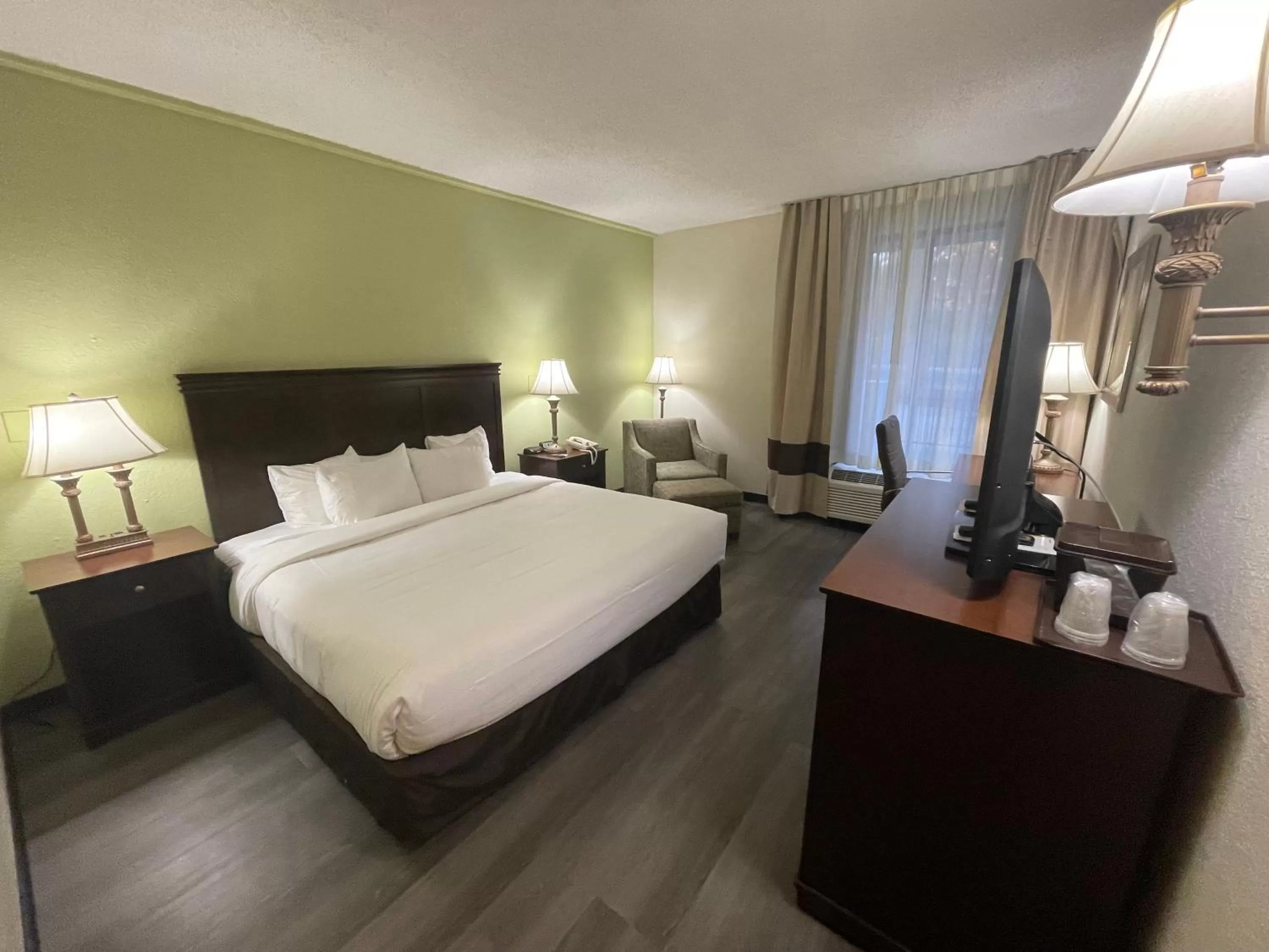 Bed in Comfort Inn Pinehurst - Southern Pines