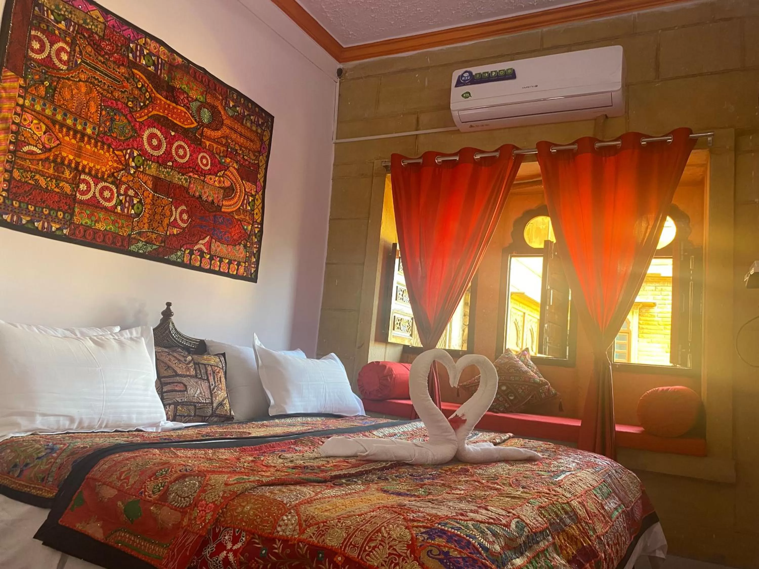 Bed in Hotel Murad Haveli