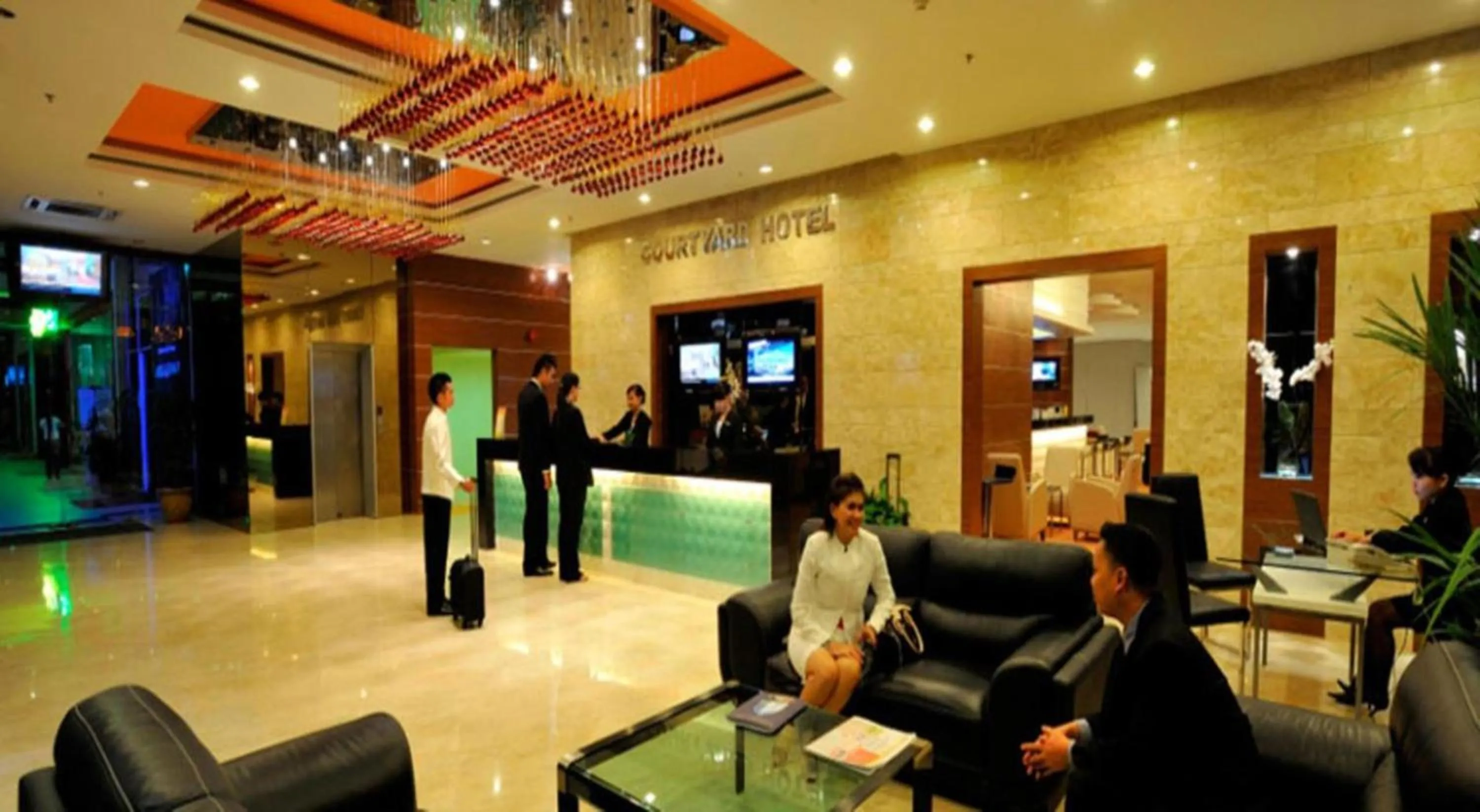 Lobby or reception in Courtyard Hotel 1Borneo