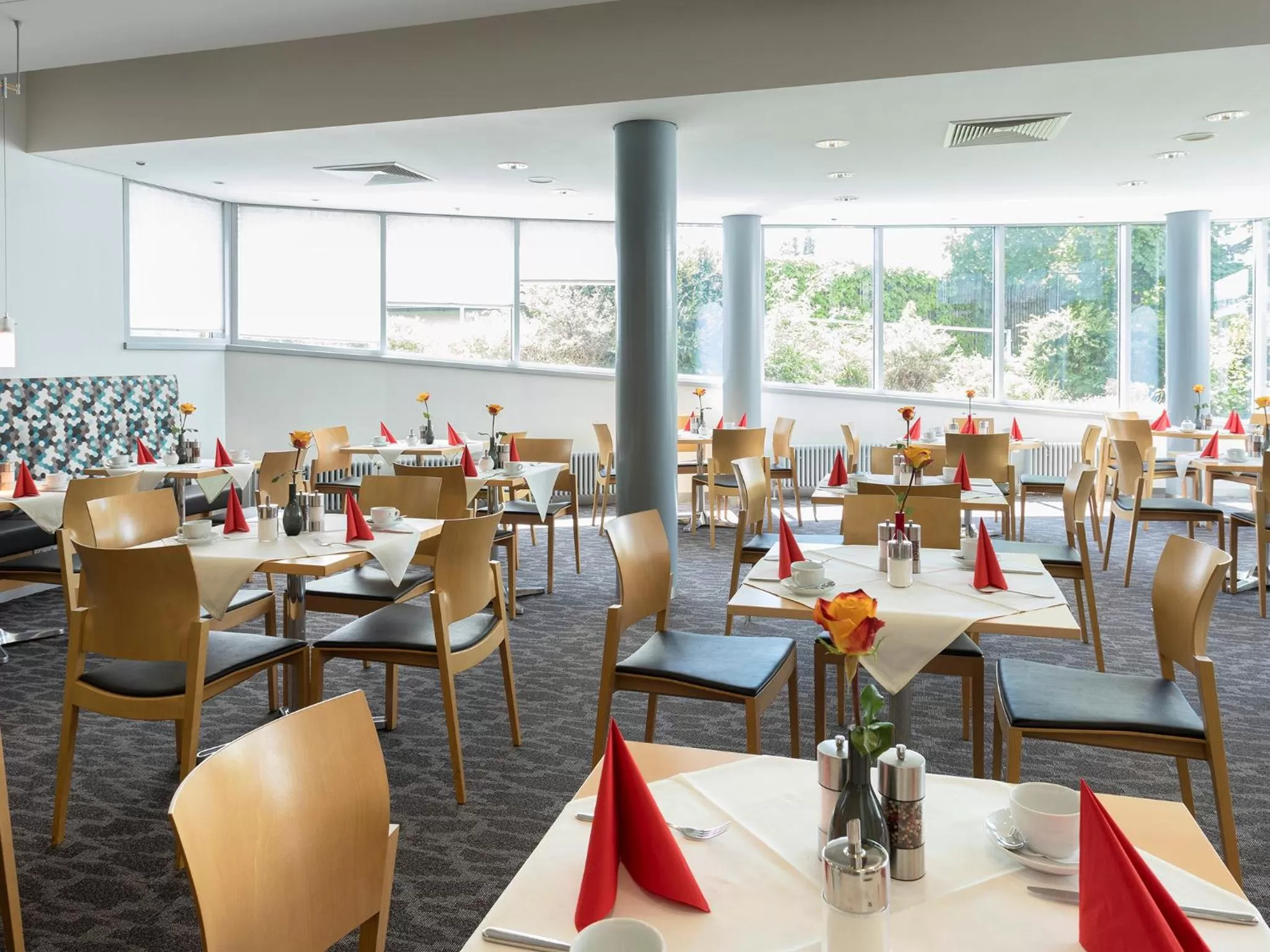 Restaurant/places to eat in Best Western Hotel am Europaplatz