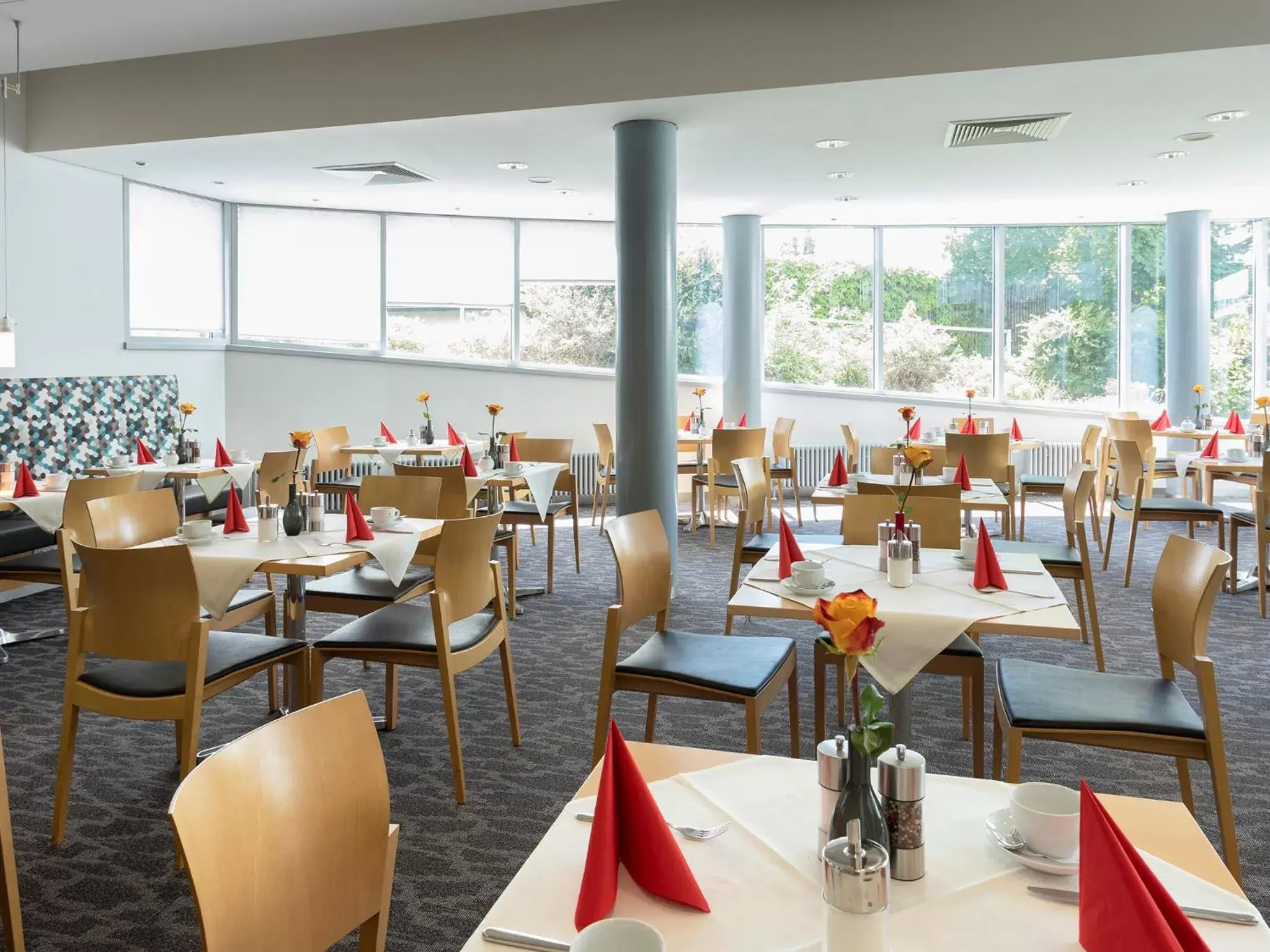 Restaurant/Places to Eat in Best Western Hotel am Europaplatz