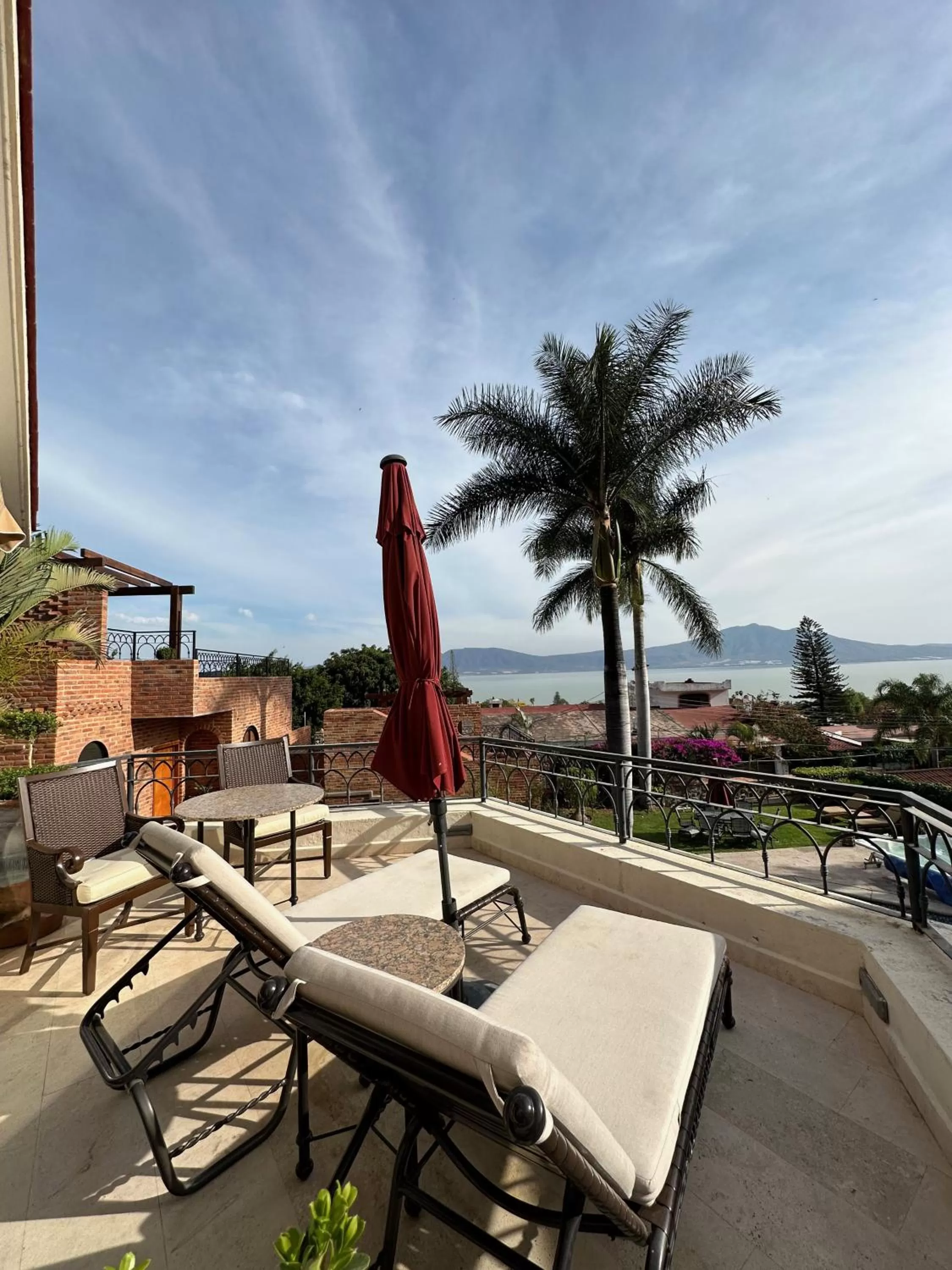 Hotel Lindo Ajijic Bed & Breakfast