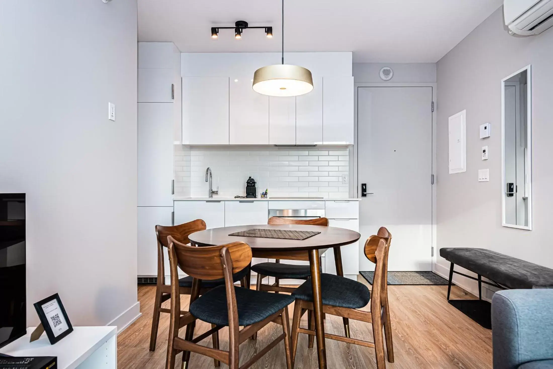 Dining Area in WRFY Griffintown Apartment