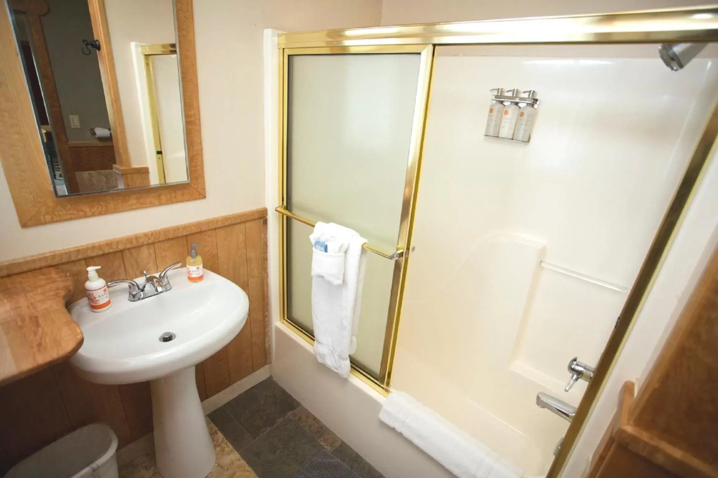 Bathroom in Agate Beach Motel