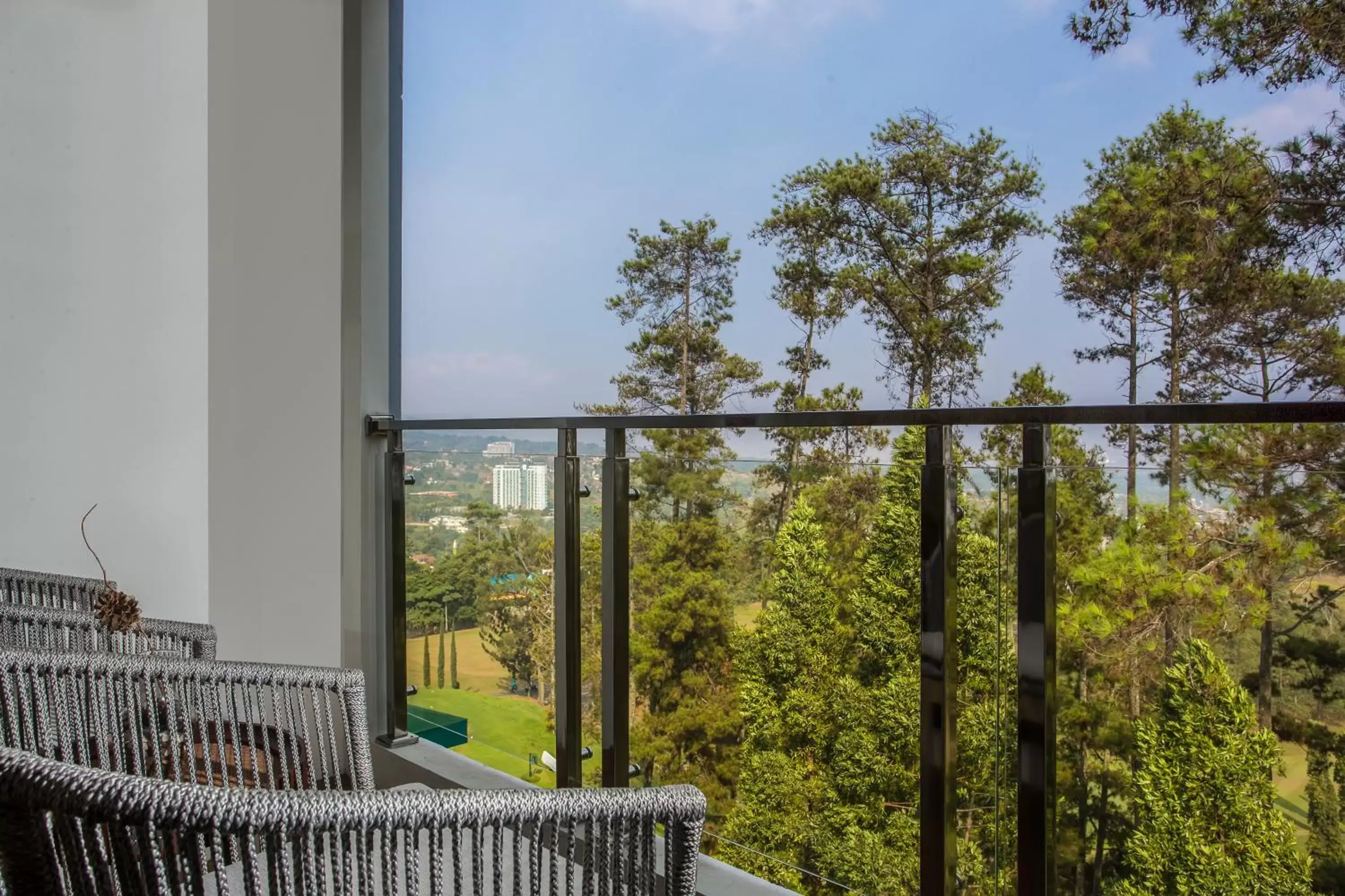 Balcony/Terrace in Swiss-Belresort Dago Heritage