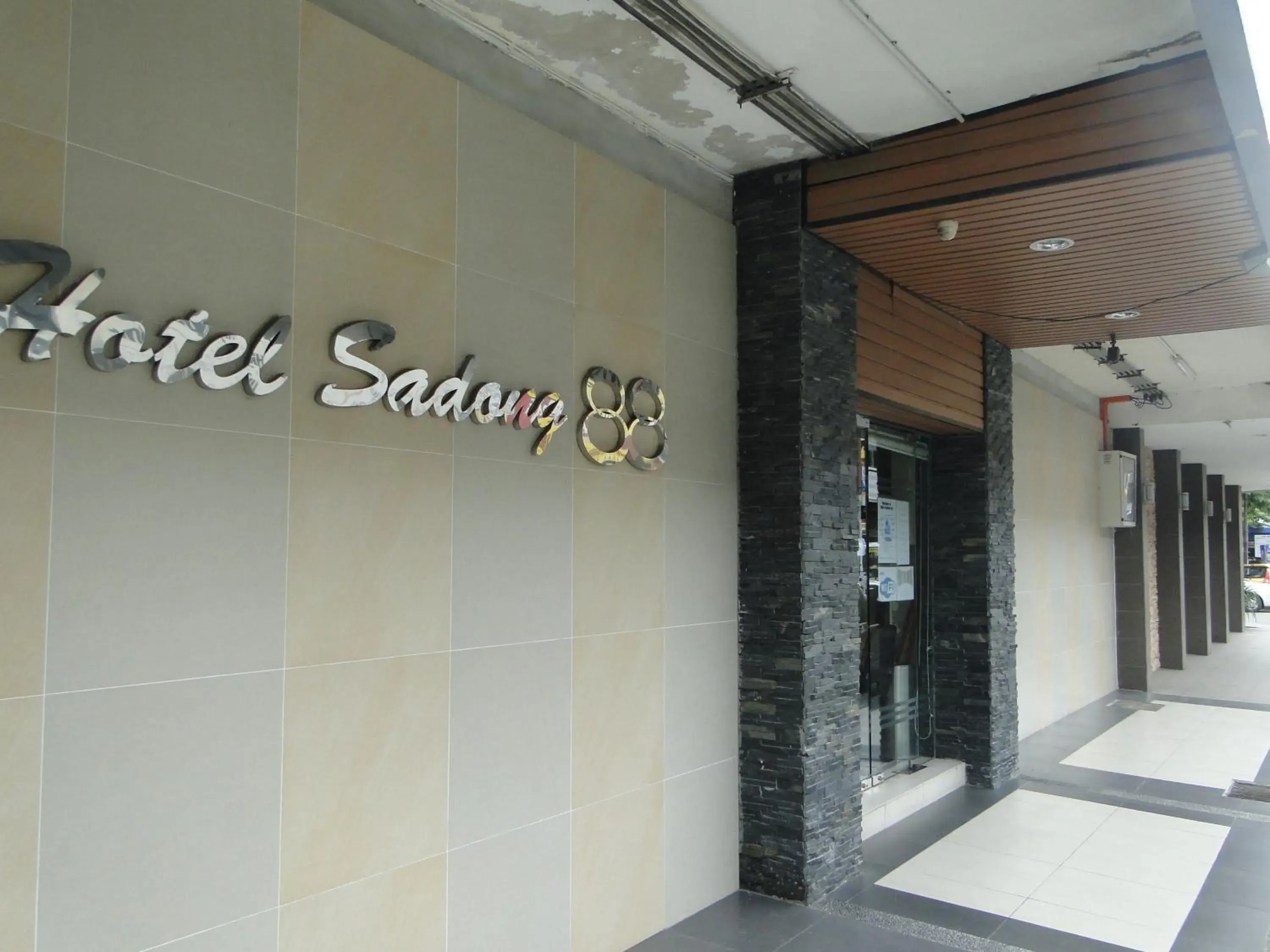 Property building in Hotel Sadong 88