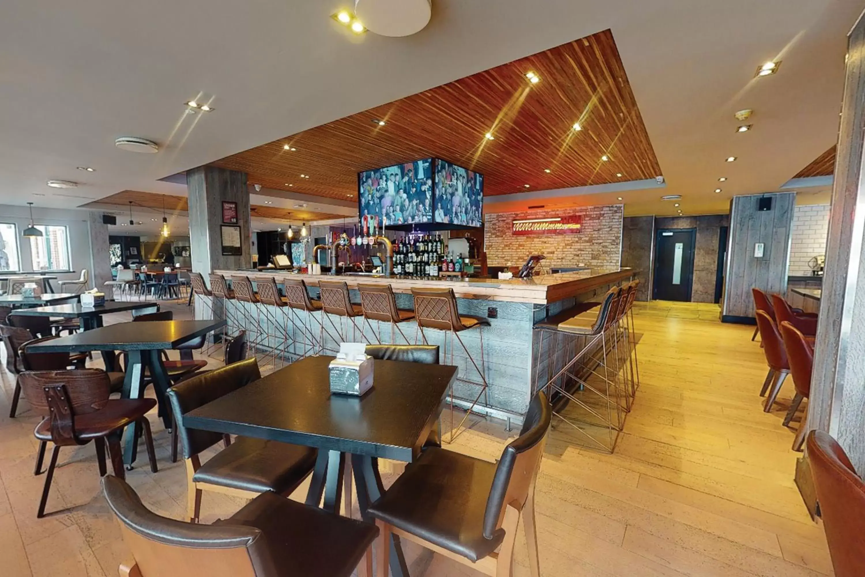 Restaurant/places to eat in Village Hotel Birmingham Walsall Restaurant/places to eat in Village Hotel Birmingham Walsall