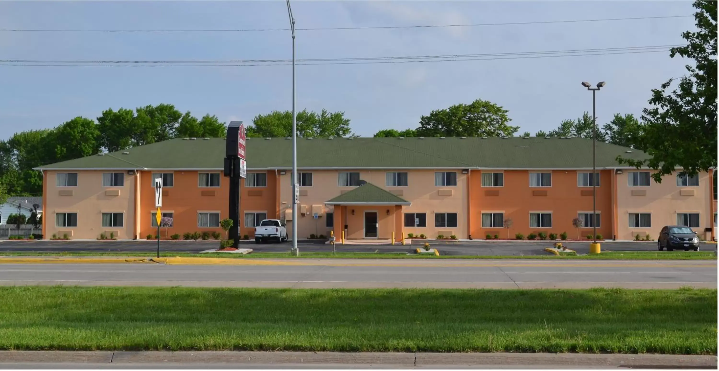 Facade/entrance, Property Building in BridgePointe Advantage by BPhotels