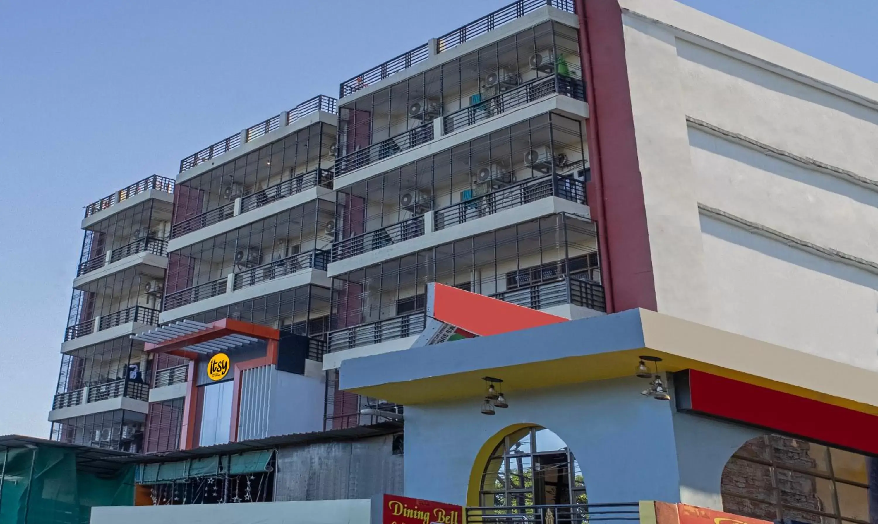 Property building in Itsy Hotels Kashi Grand, BHU Property building in Itsy Hotels Kashi Grand, BHU