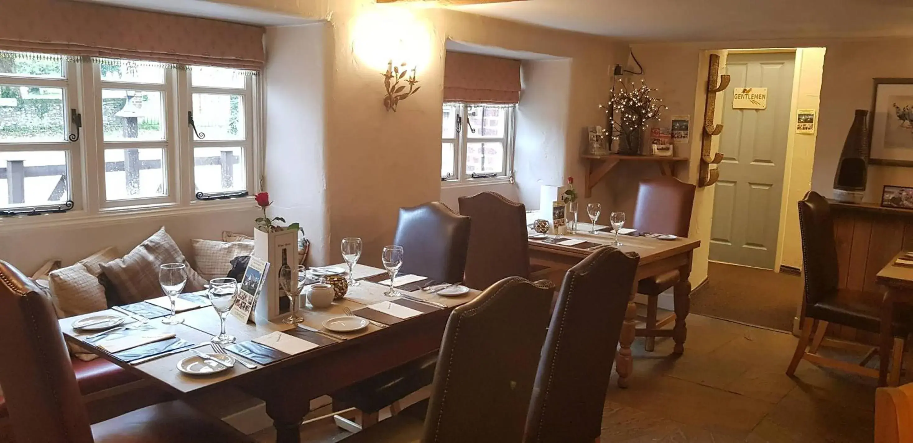 Food and drinks, Restaurant/Places to Eat in The Langton Arms