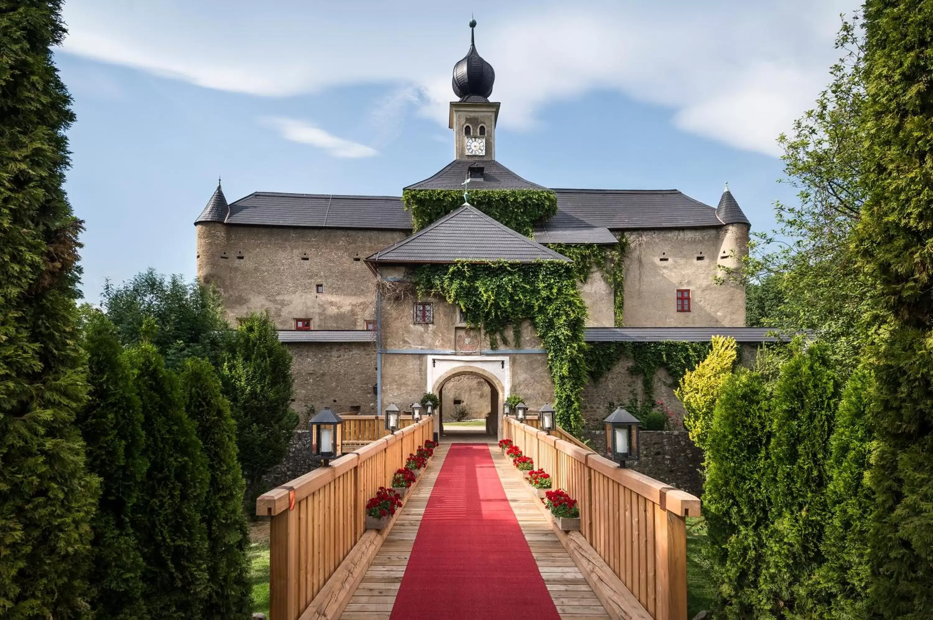 Facade/entrance in Hotel Schloss Gabelhofen