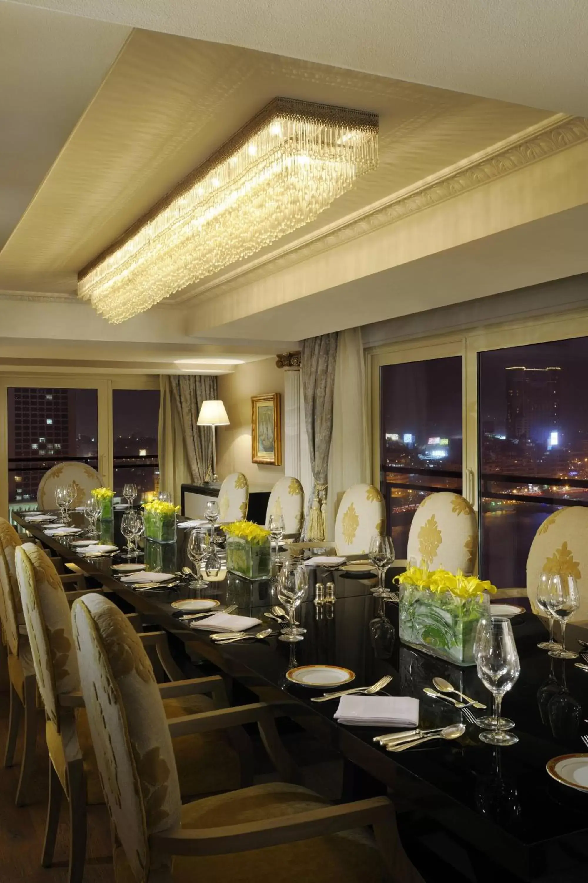 Bedroom, Restaurant/Places to Eat in Cairo Marriott Hotel & Omar Khayyam Casino