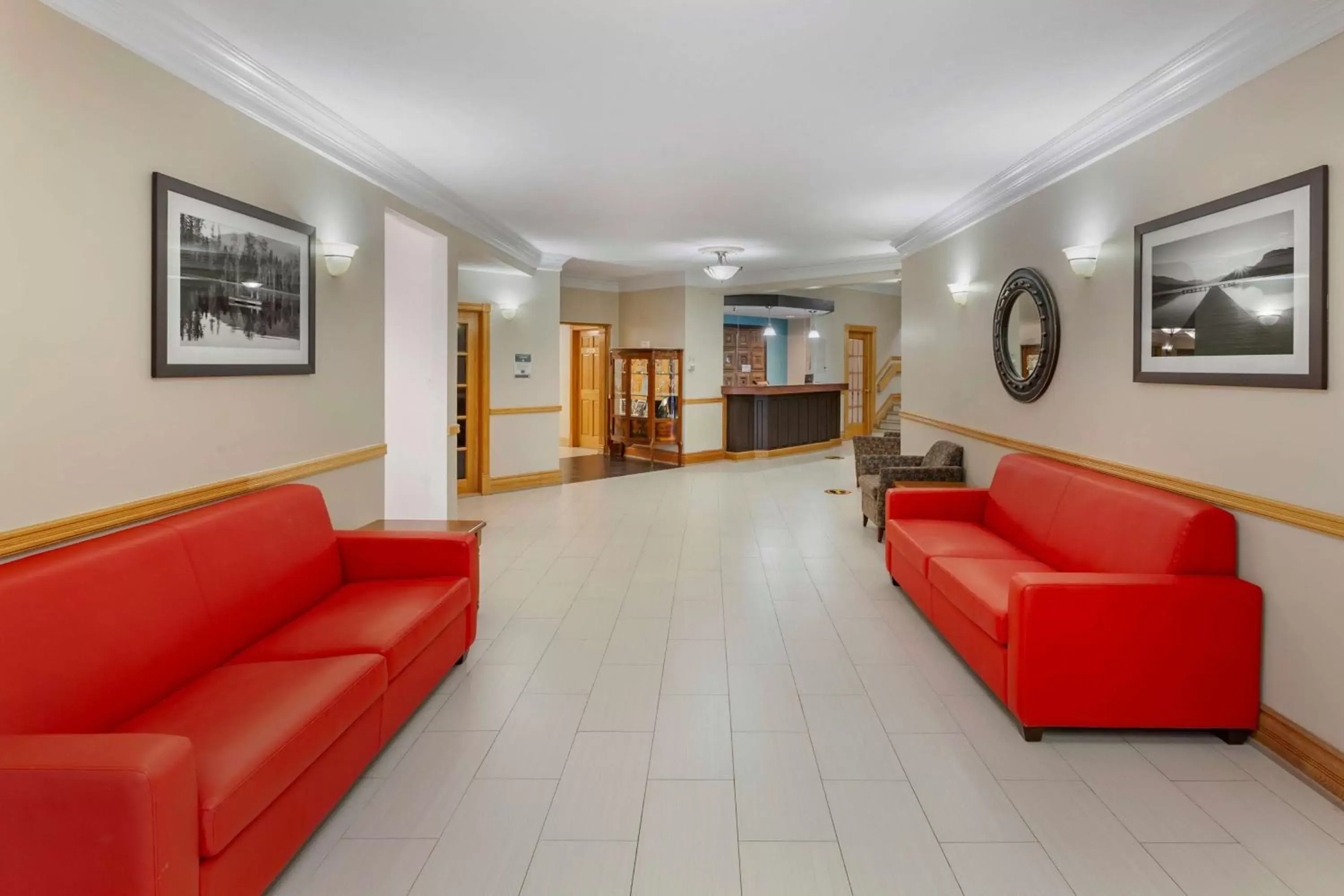 Lobby or reception, Lobby/Reception in SureStay Plus Hotel by Best Western Kincardine