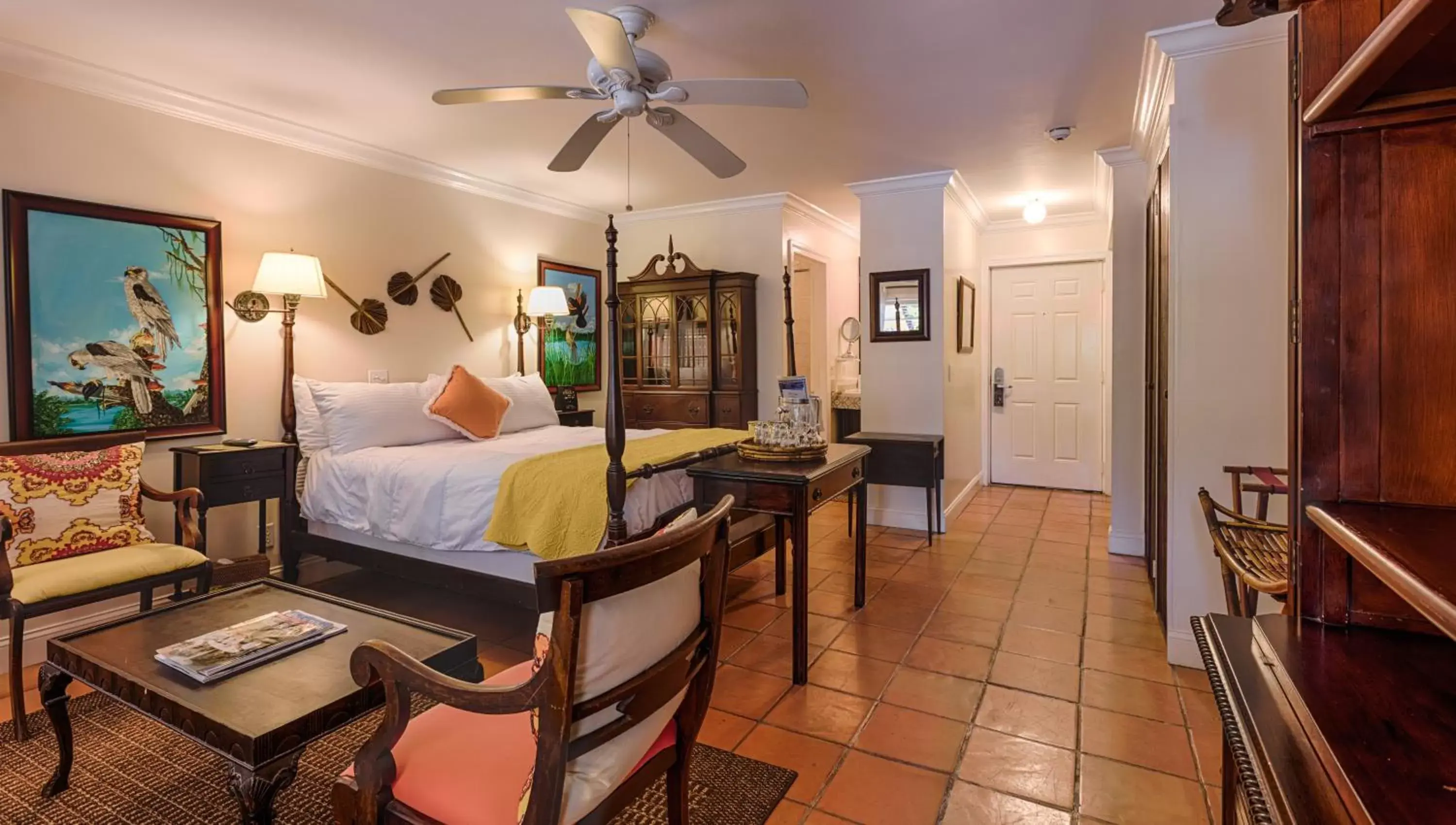 Bedroom, Lounge/Bar in The Caribbean Court Boutique Hotel