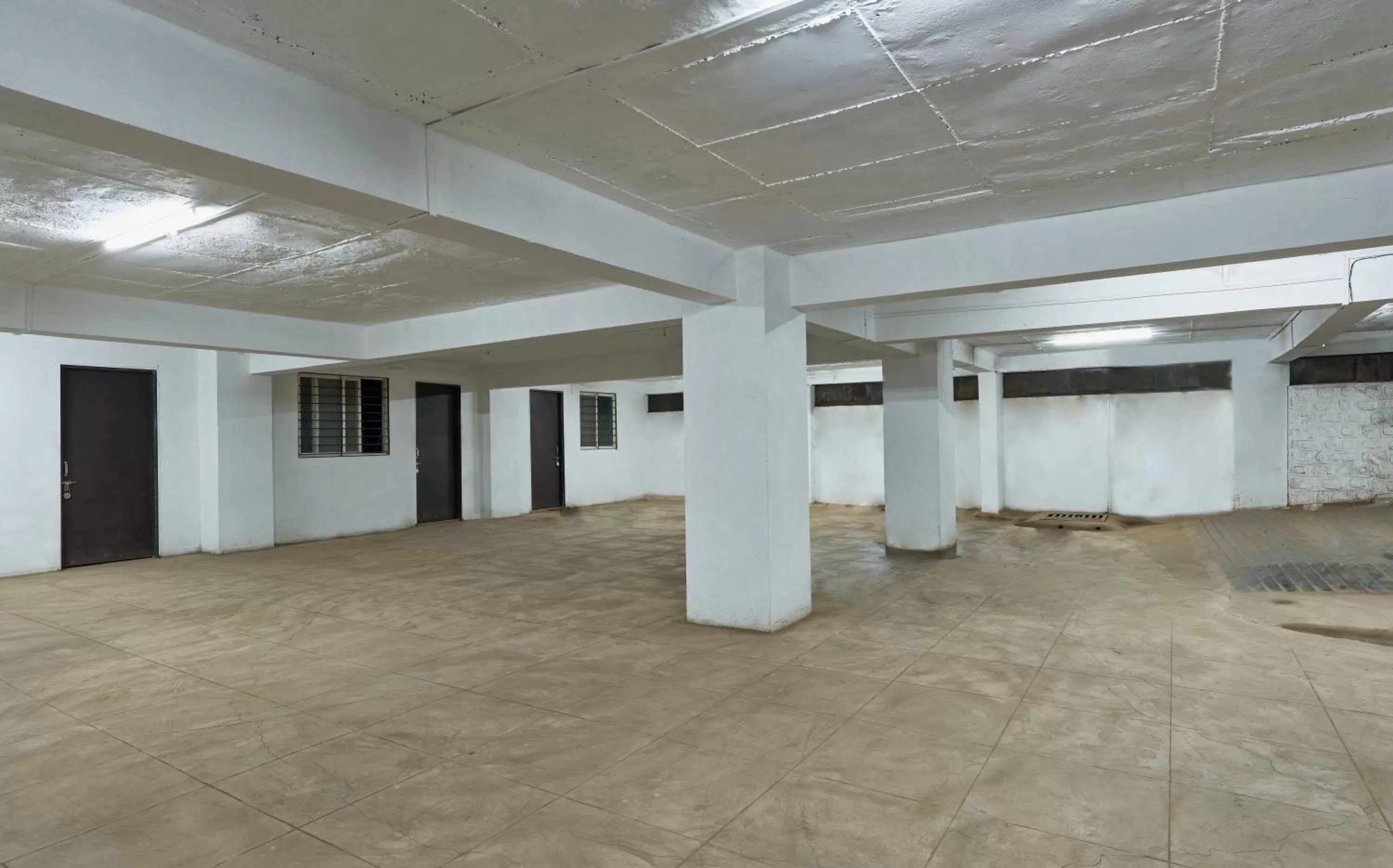 Parking, Banquet Facilities in Hotel Fortune Inn