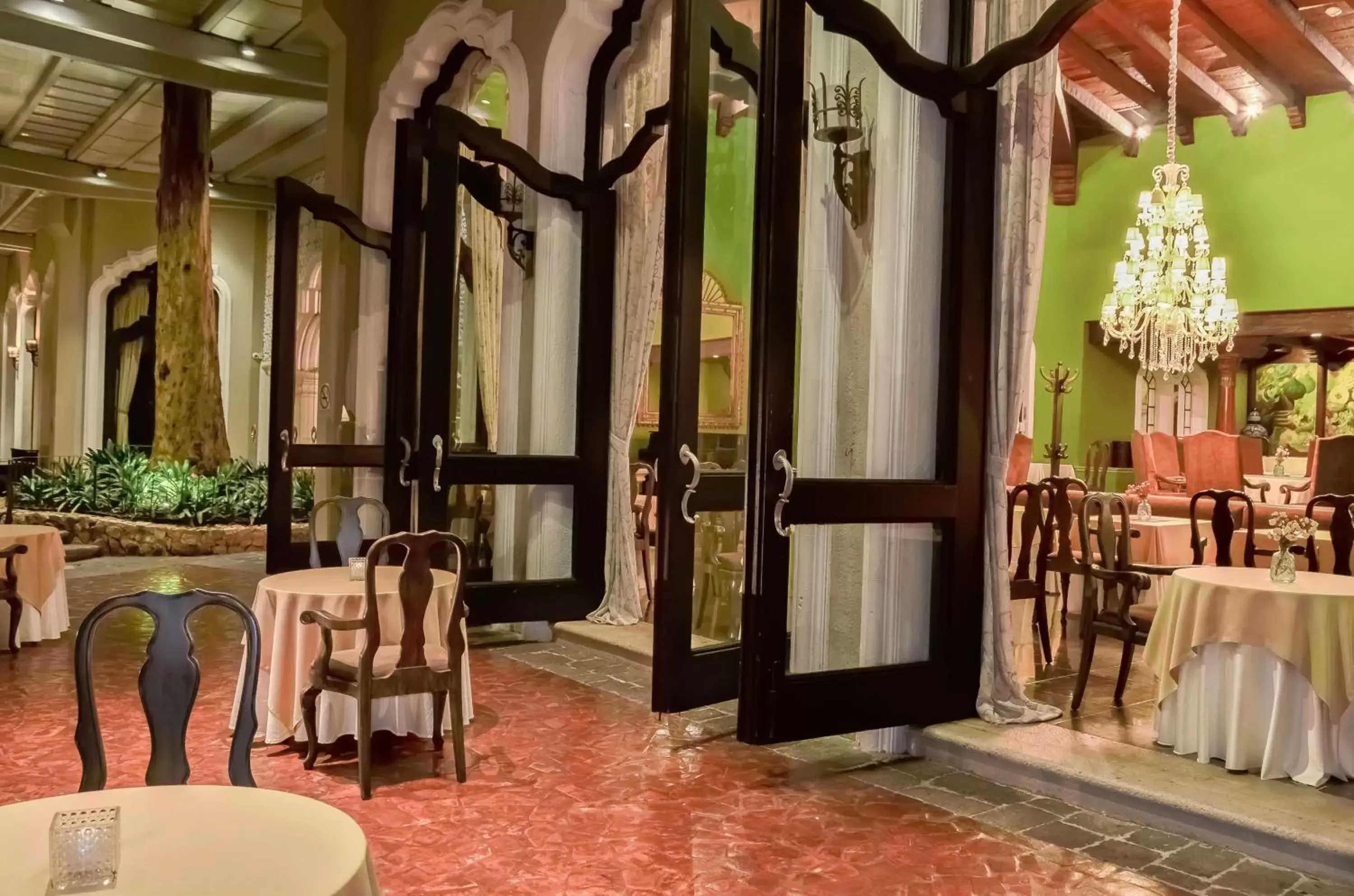 Restaurant/Places to Eat in Hilton Guatemala City, Guatemala
