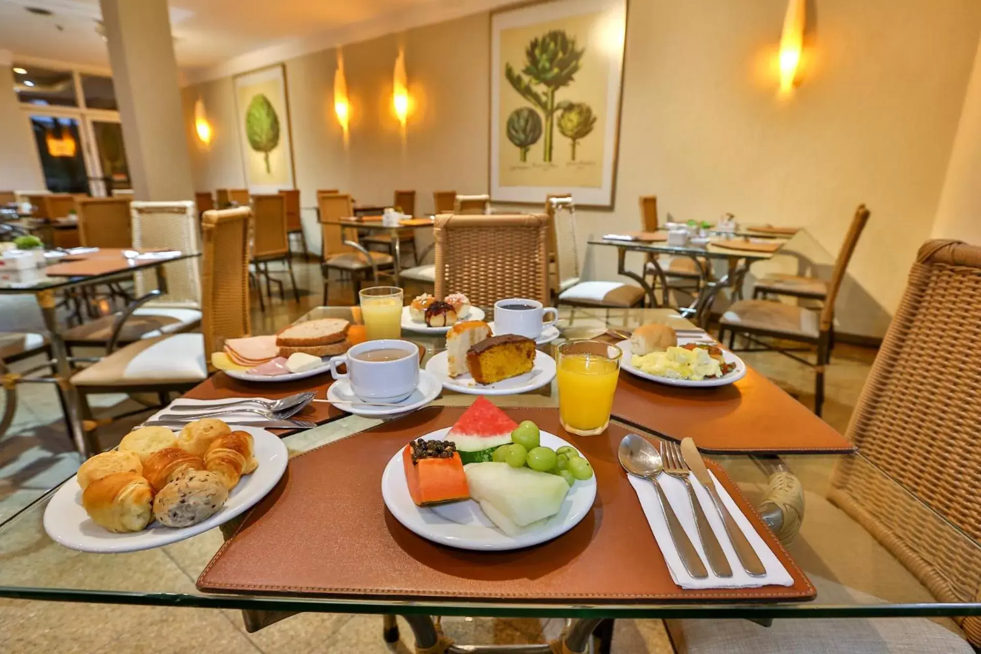 Breakfast, Restaurant/Places to Eat in Transamerica Prime International Plaza (Paulista)