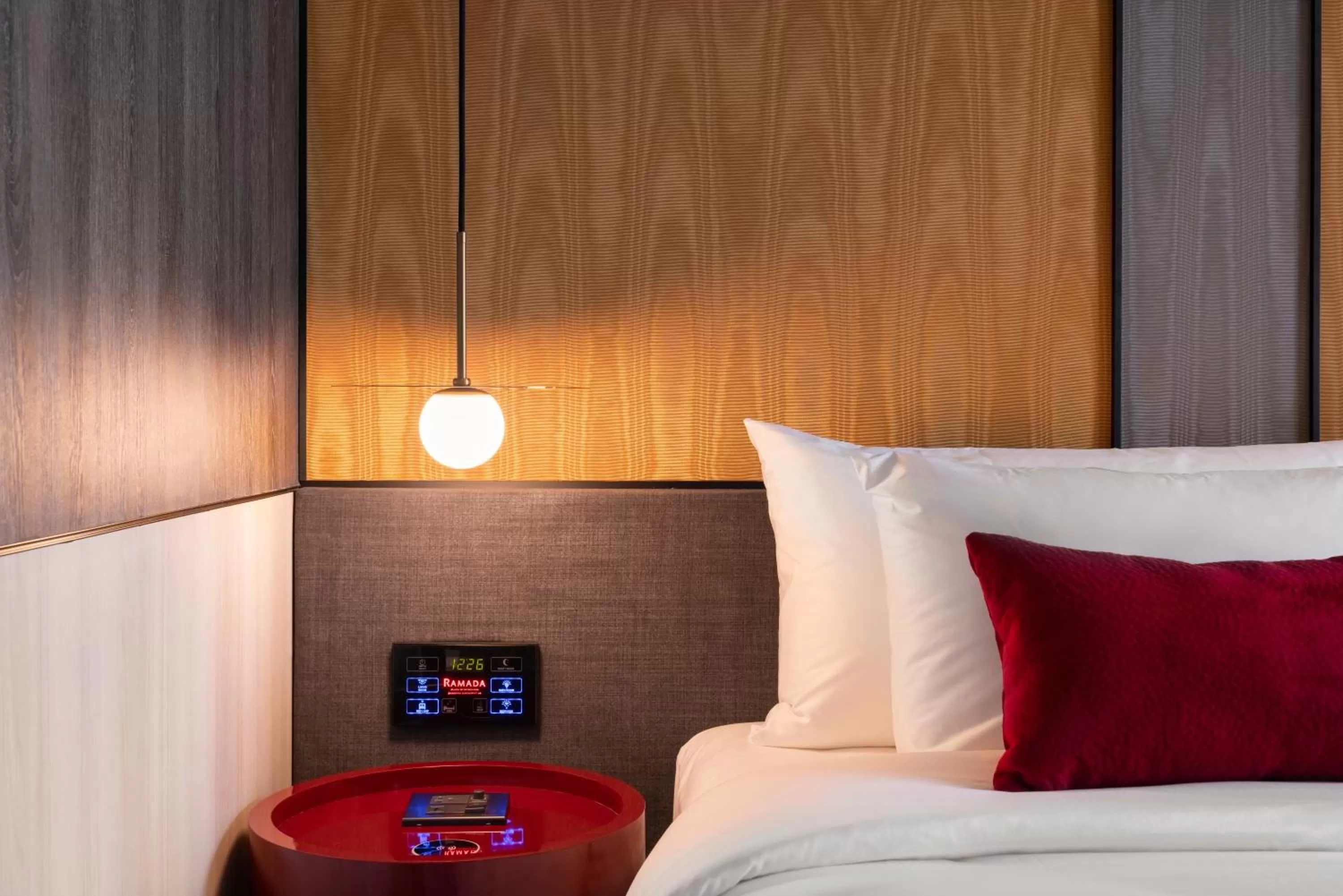 Bed in Ramada Plaza by Wyndham Bangkok Sukhumvit 48