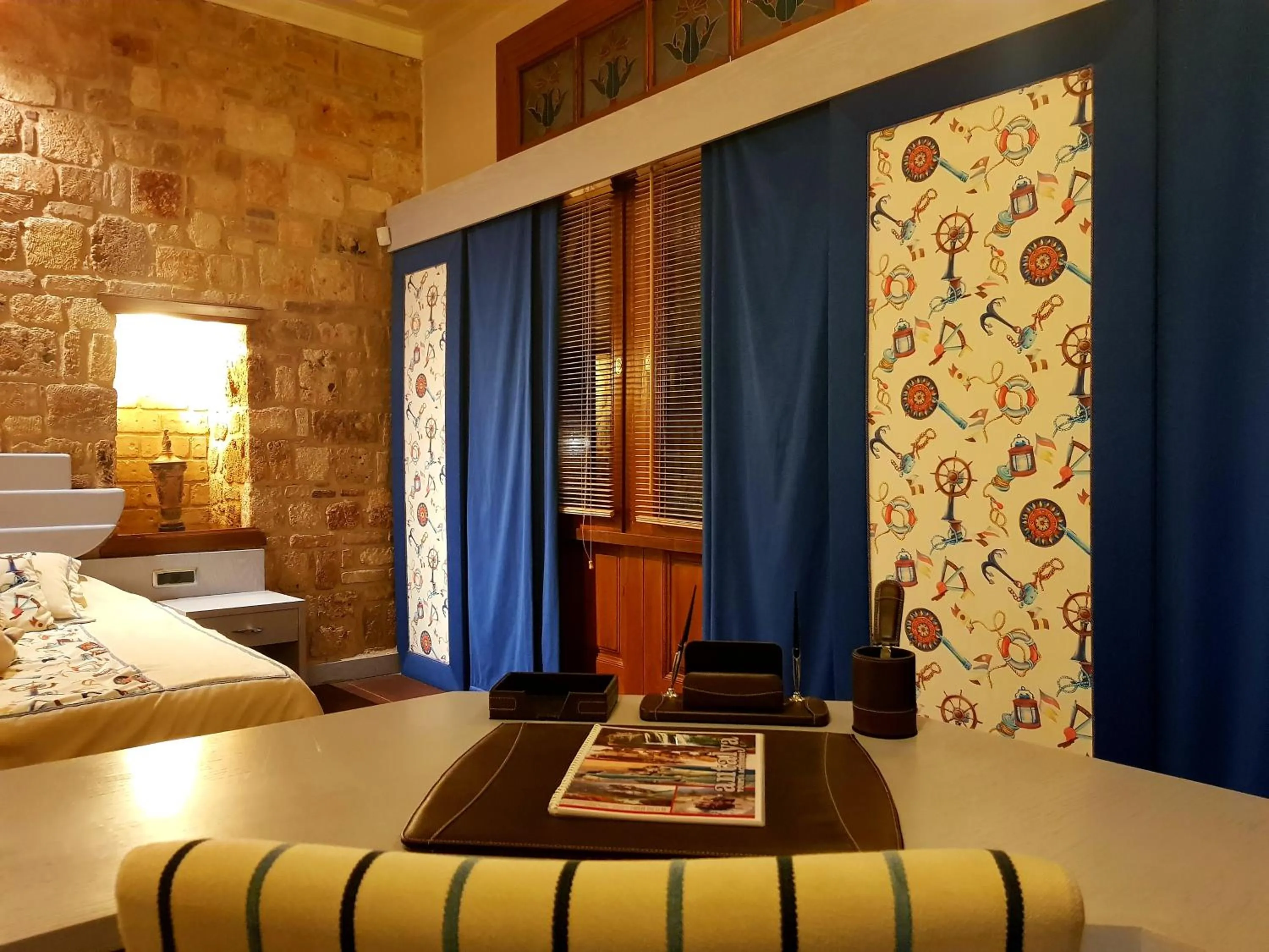 Seating area, Bed in Eski Masal Hotel - Special Class