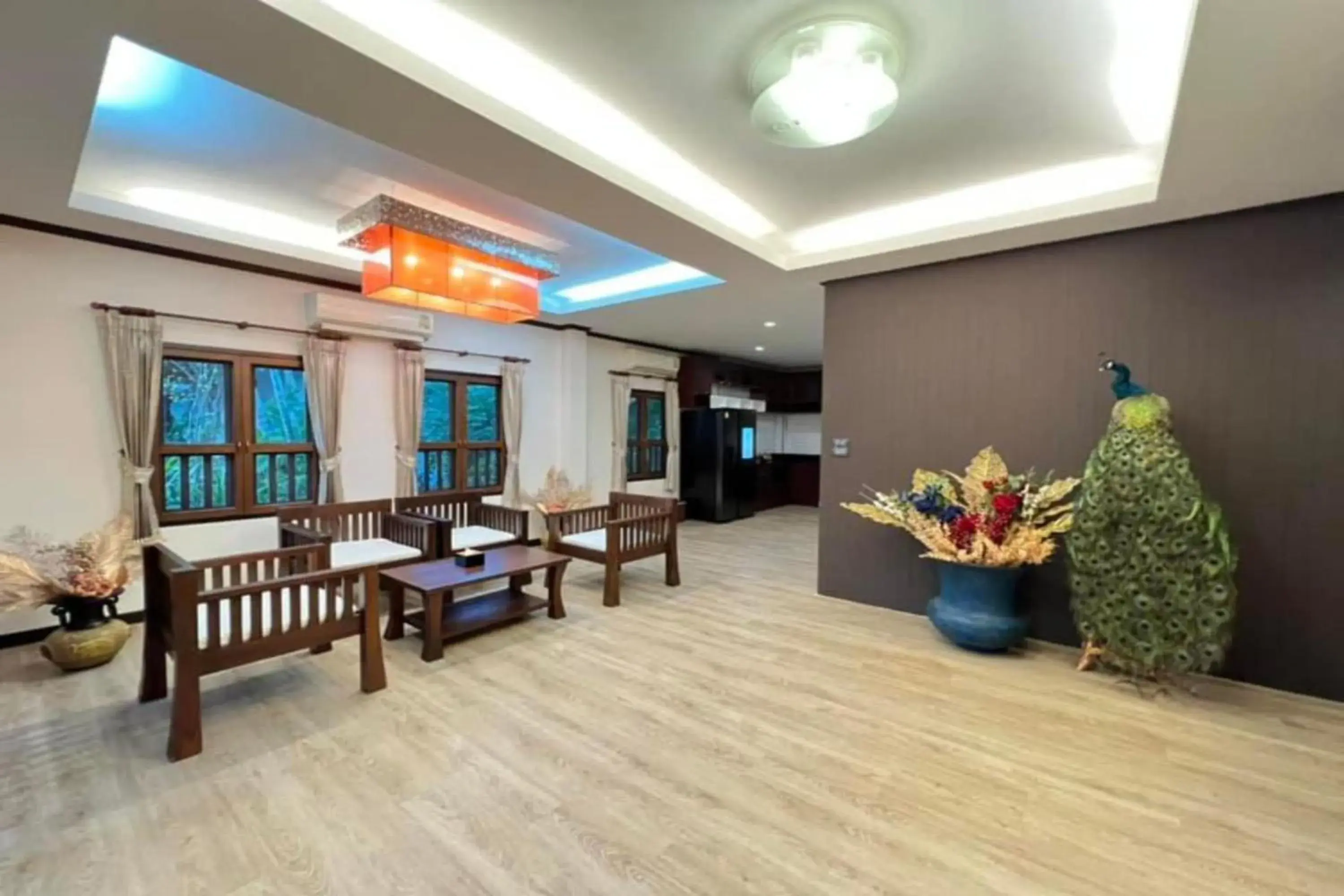 Living room, Lobby/Reception in Na Mantra Resort